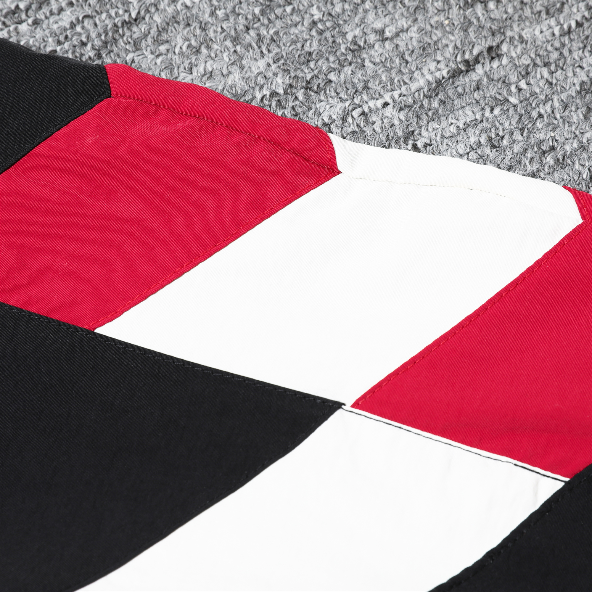 ManixJersey.com | Manchester United 24-25 Black Throwback Windbreaker Suit - Jackets & Pants -Customize Name, Number and Patch | Worldwide Shipping