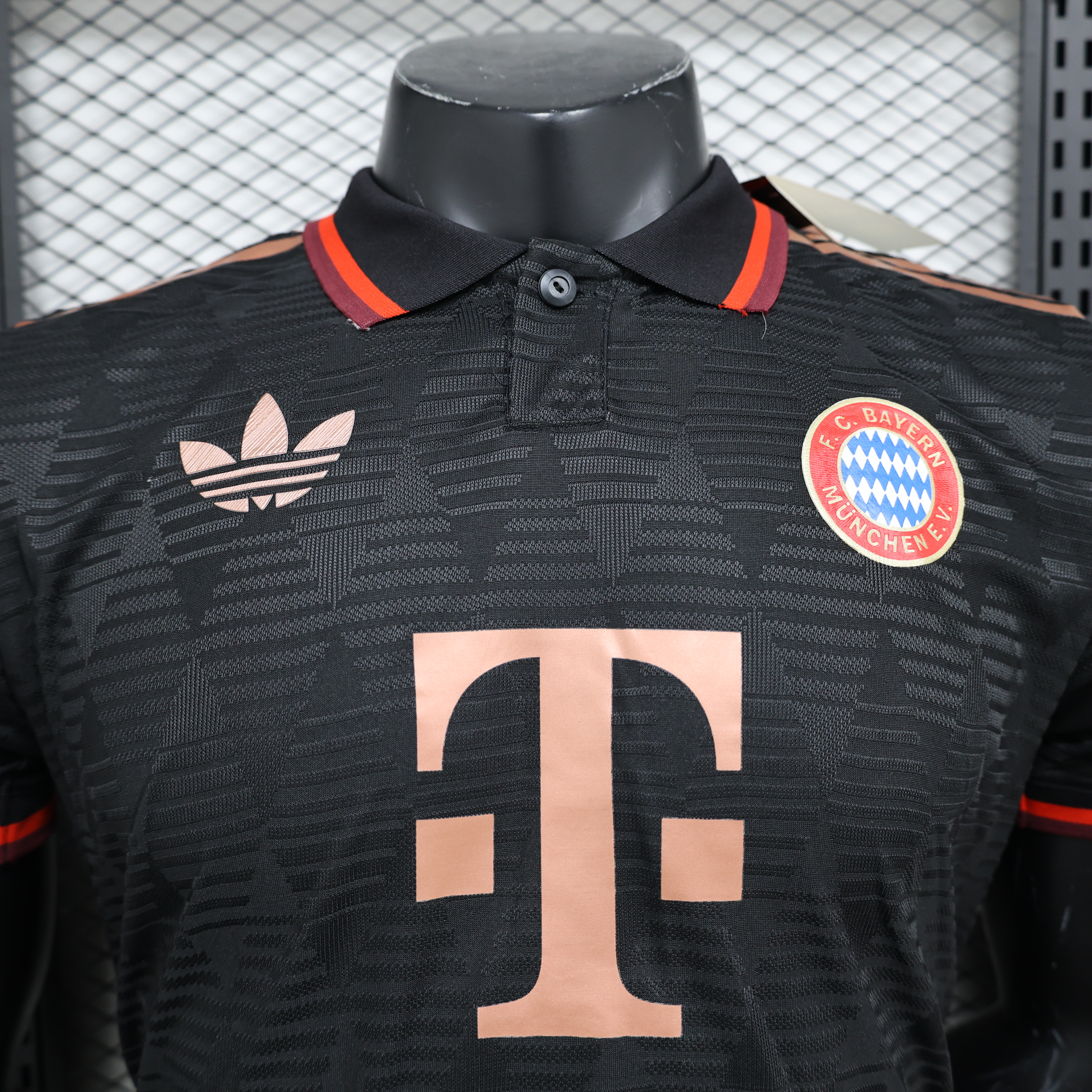 SIUjerseys-Bayern Munich 24-25 Black & Gold Training Jersey - Player Version