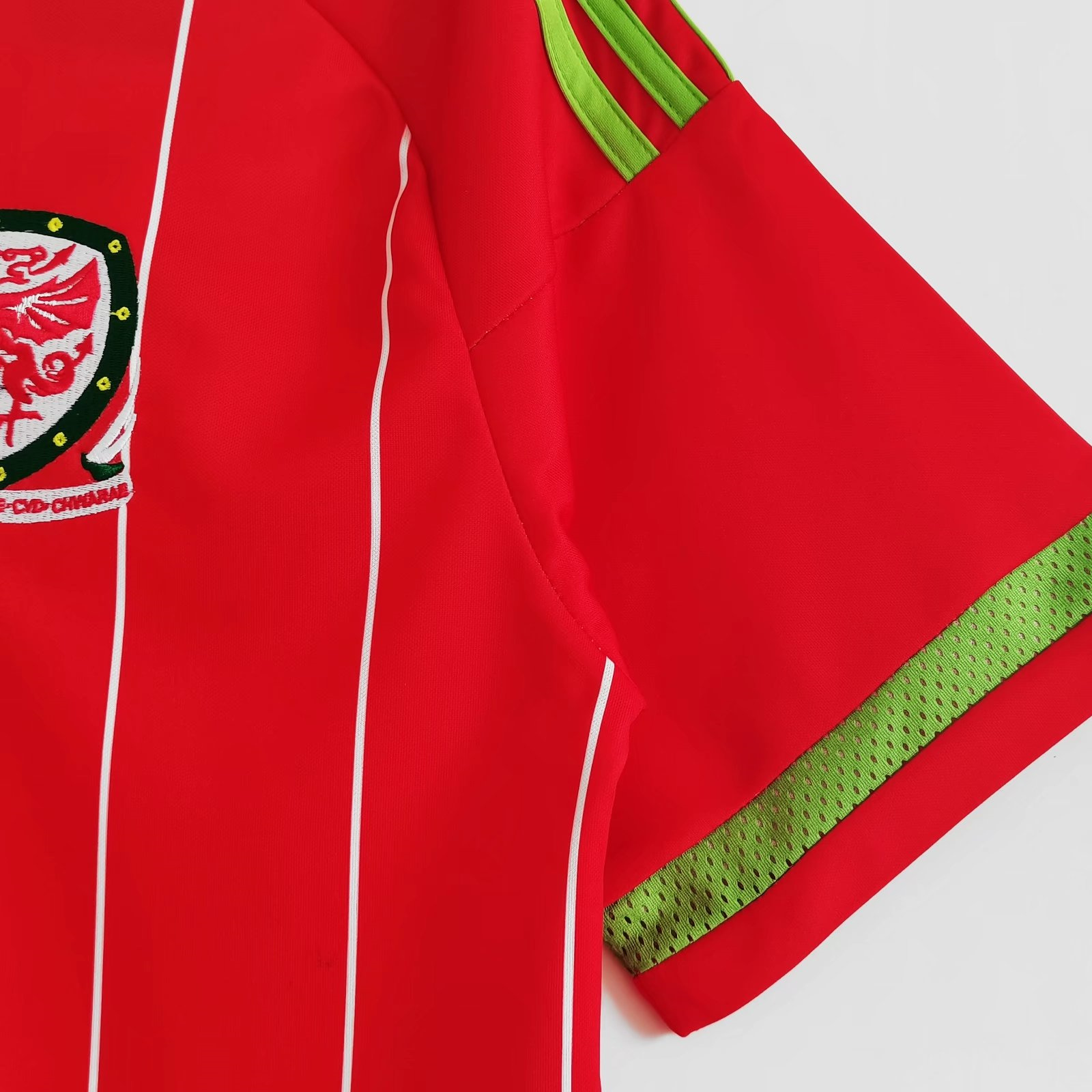 SIUjerseys-Retro Wales 2015 Home Stadium Jersey