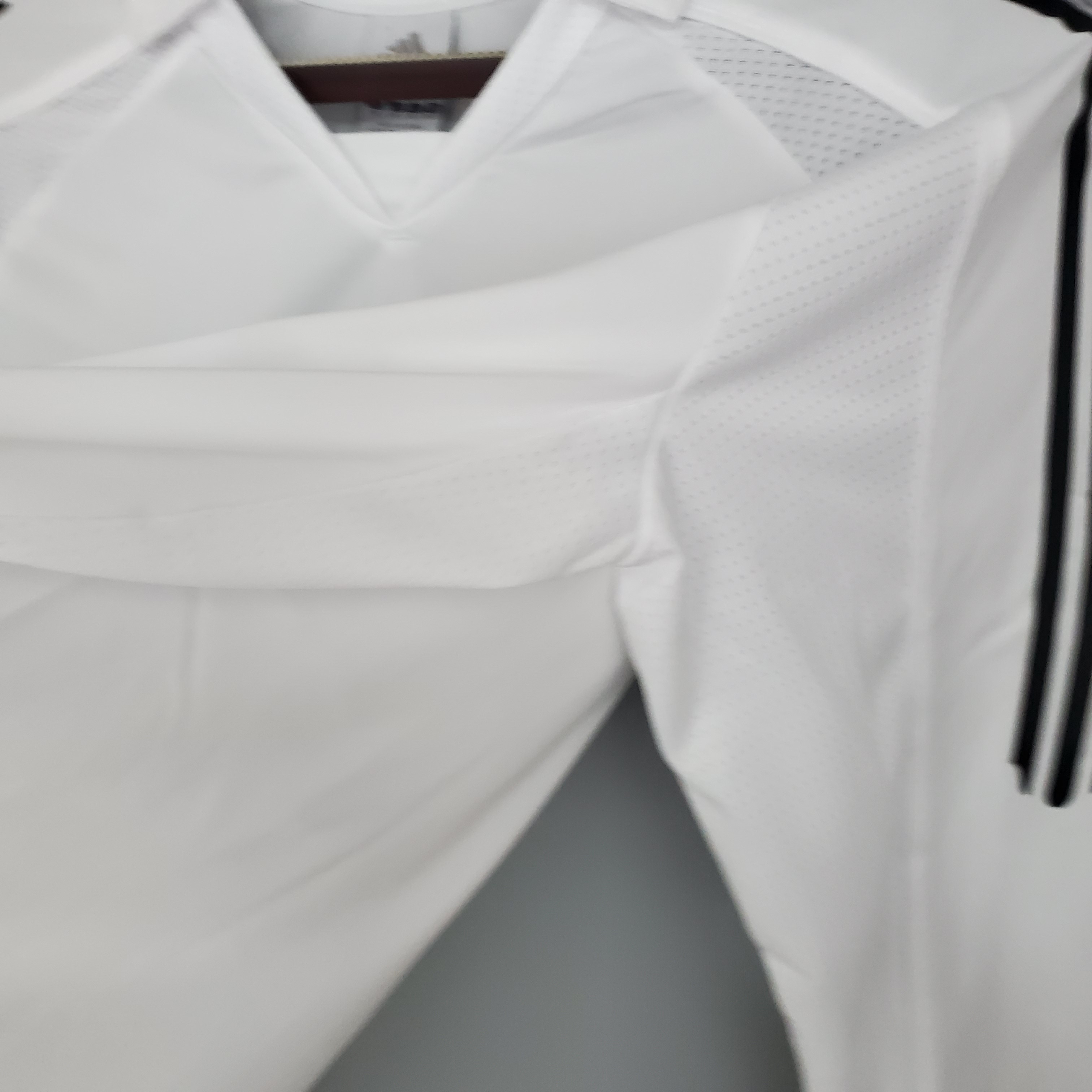JerseysGala.com | Retro Real Madrid 05-06 Home Stadium Long Sleeve Jersey -Customize Name, Number and Patch | Worldwide Shipping