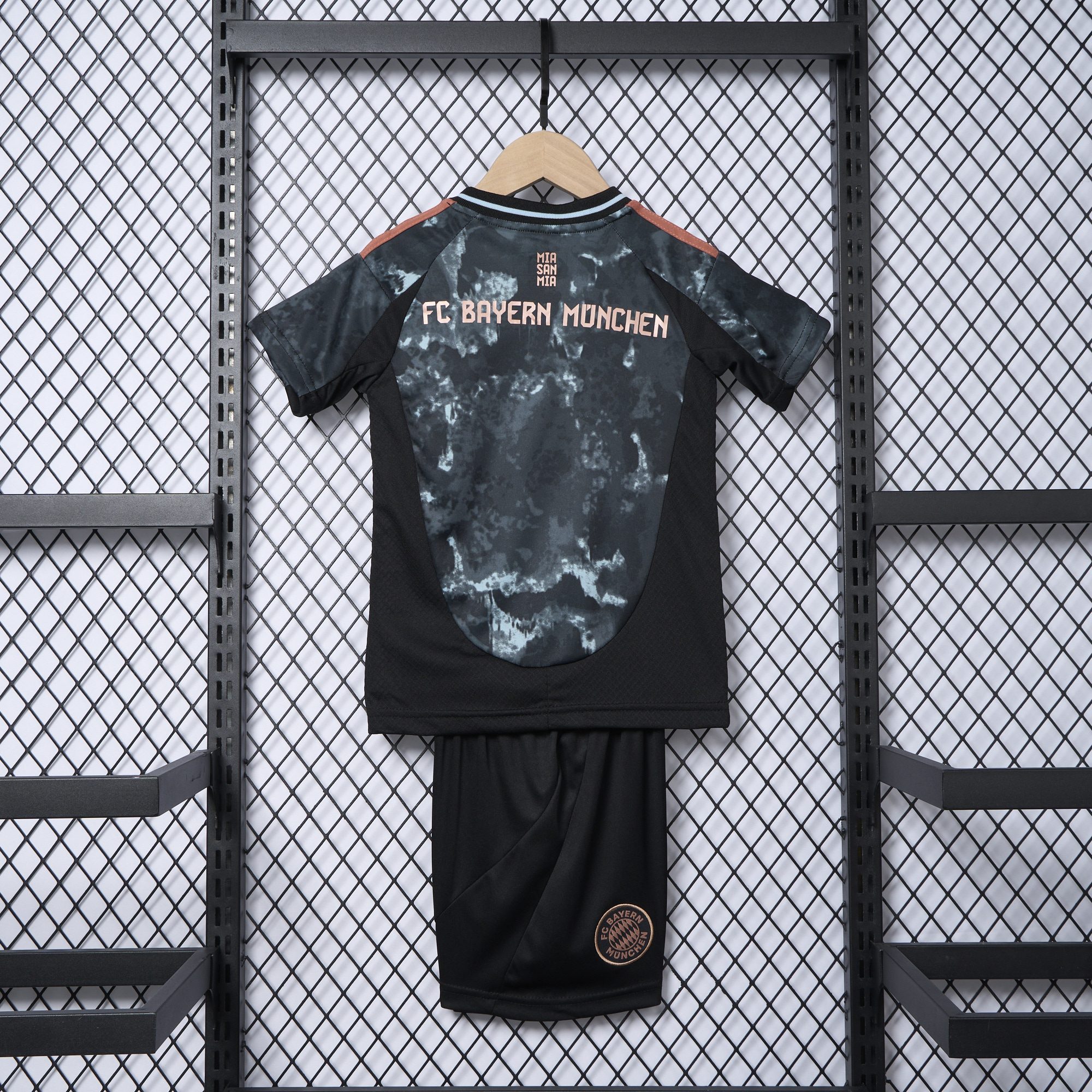 SIUjerseys-Bayern Munich 24-25 Away Kids Kit - Fans Version