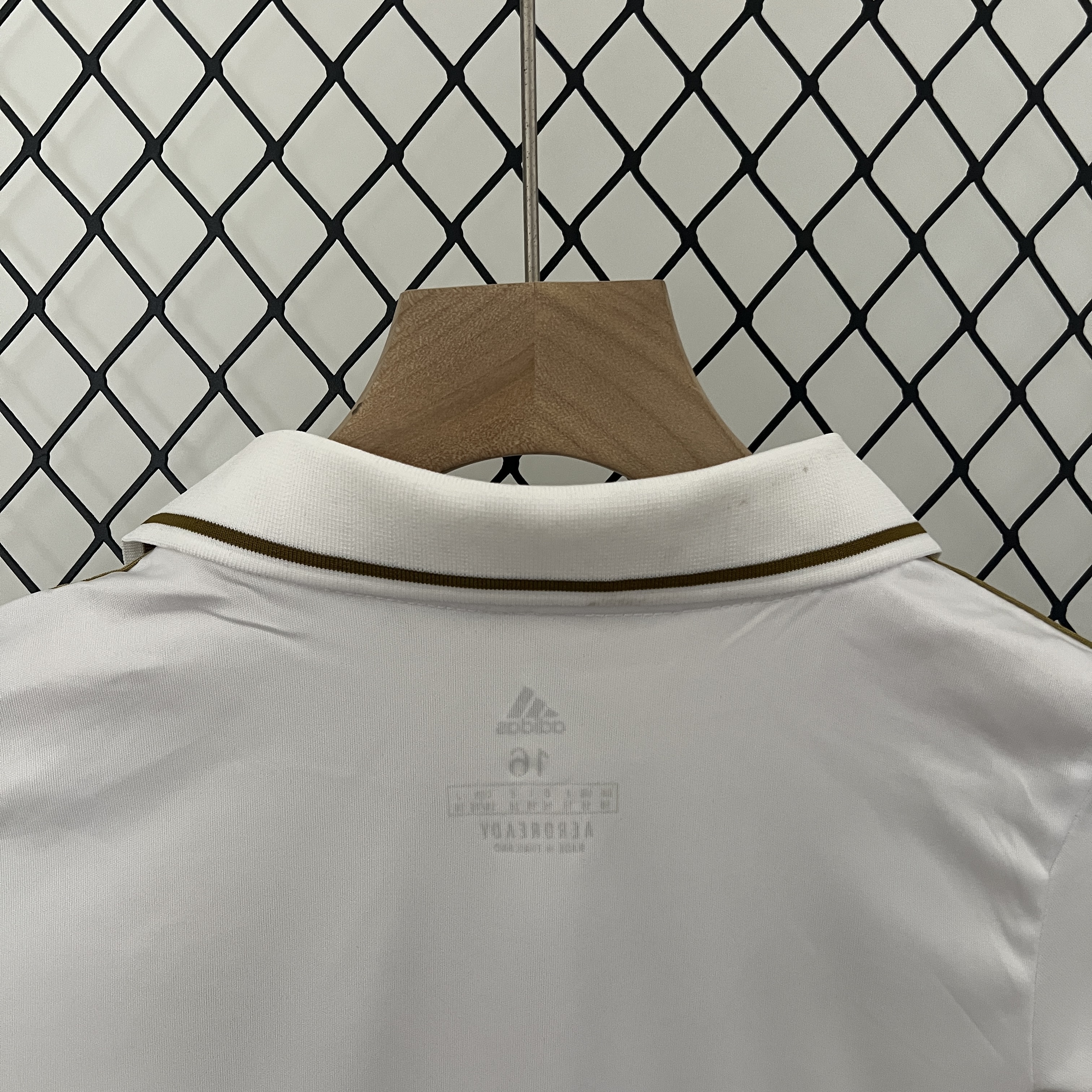 ManixJersey.com | Retro Real Madrid 11-12 Home Stadium Kids Kit -Customize Name, Number and Patch | Worldwide Shipping