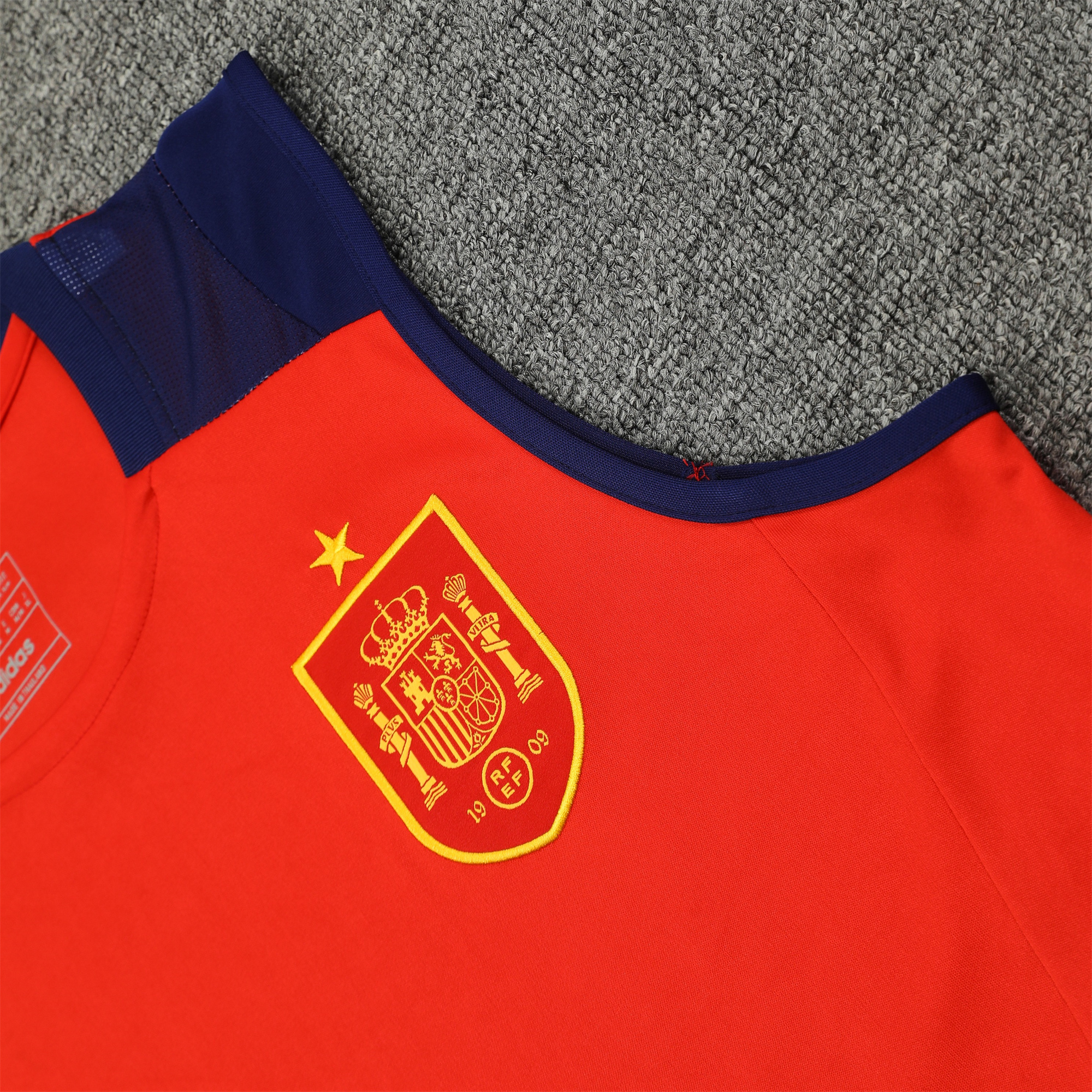 ManixJersey.com | Spain 24-25 Vest Training Set - Red -Customize Name, Number and Patch | Worldwide Shipping