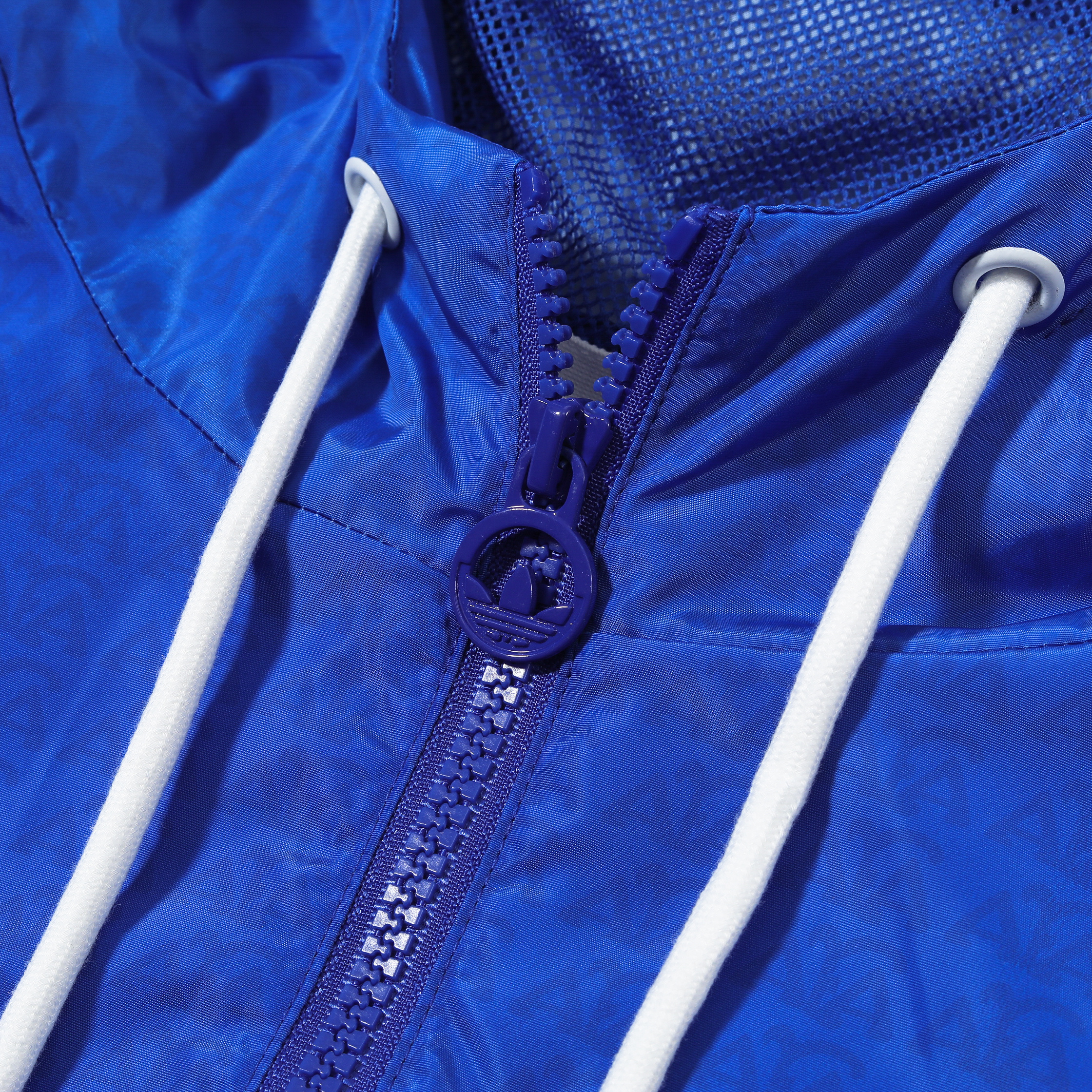 ManixJersey.com | Argentine 2024 Vintage Style Blue Hooded Windbreaker - Player Version -Customize Name, Number and Patch | Worldwide Shipping