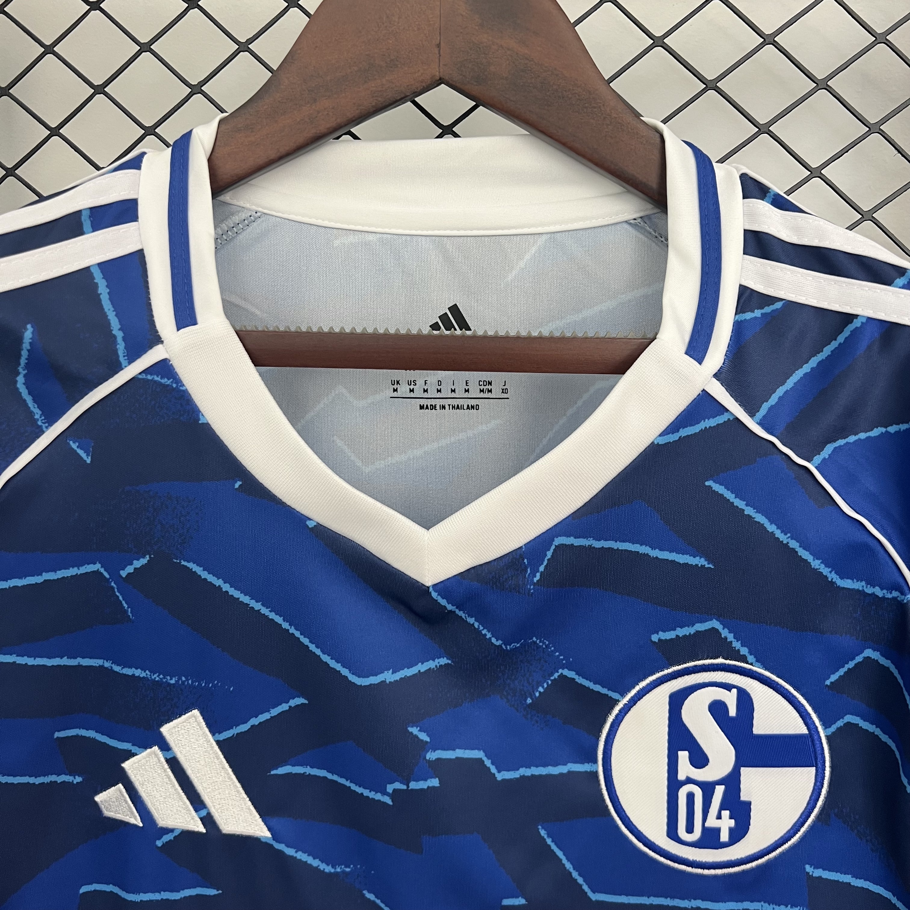 Schalke 04 25-26 Home(Leaked Version) Jersey - Fans Version:football jersey mysite: unitedjerseyfootball 邓江浪:football