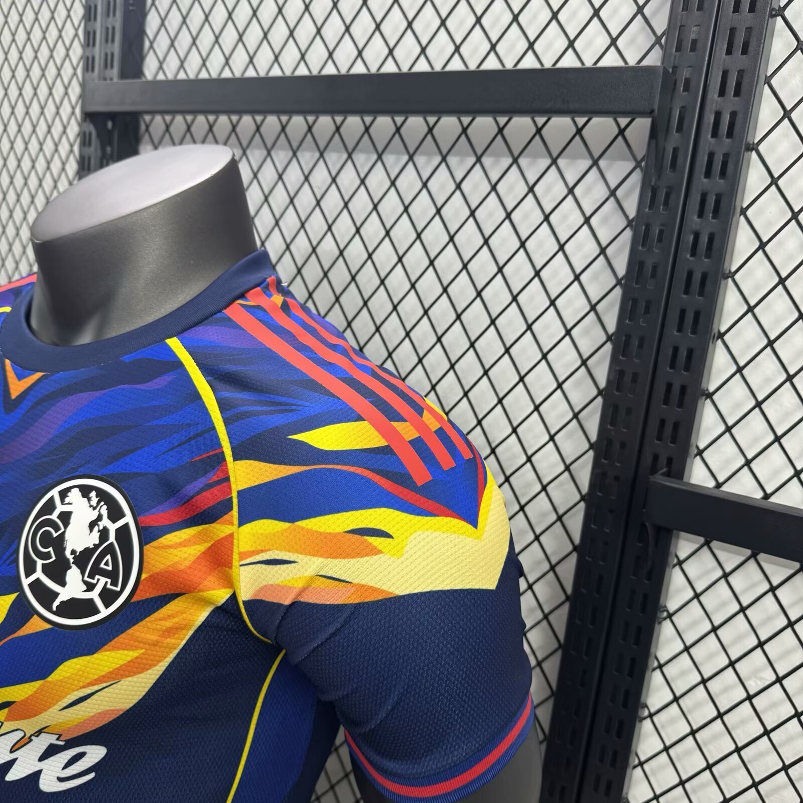 Club América 25-26 V-Shaped Camouflage Pattern Deep Blue Jersey - Player Version:football jersey mysite: unitedjerseyfootball 邓江浪:football