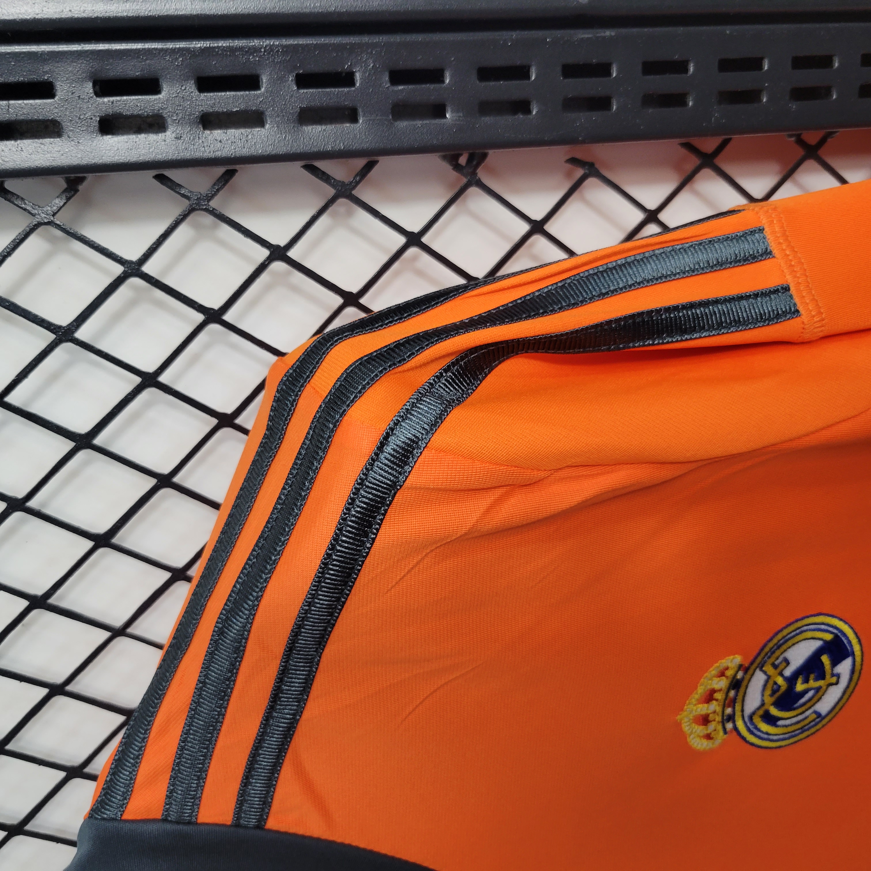 ManixJersey.com | Retro Real Madrid 13-14 Third Long Sleeve Jersey -Customize Name, Number and Patch | Worldwide Shipping