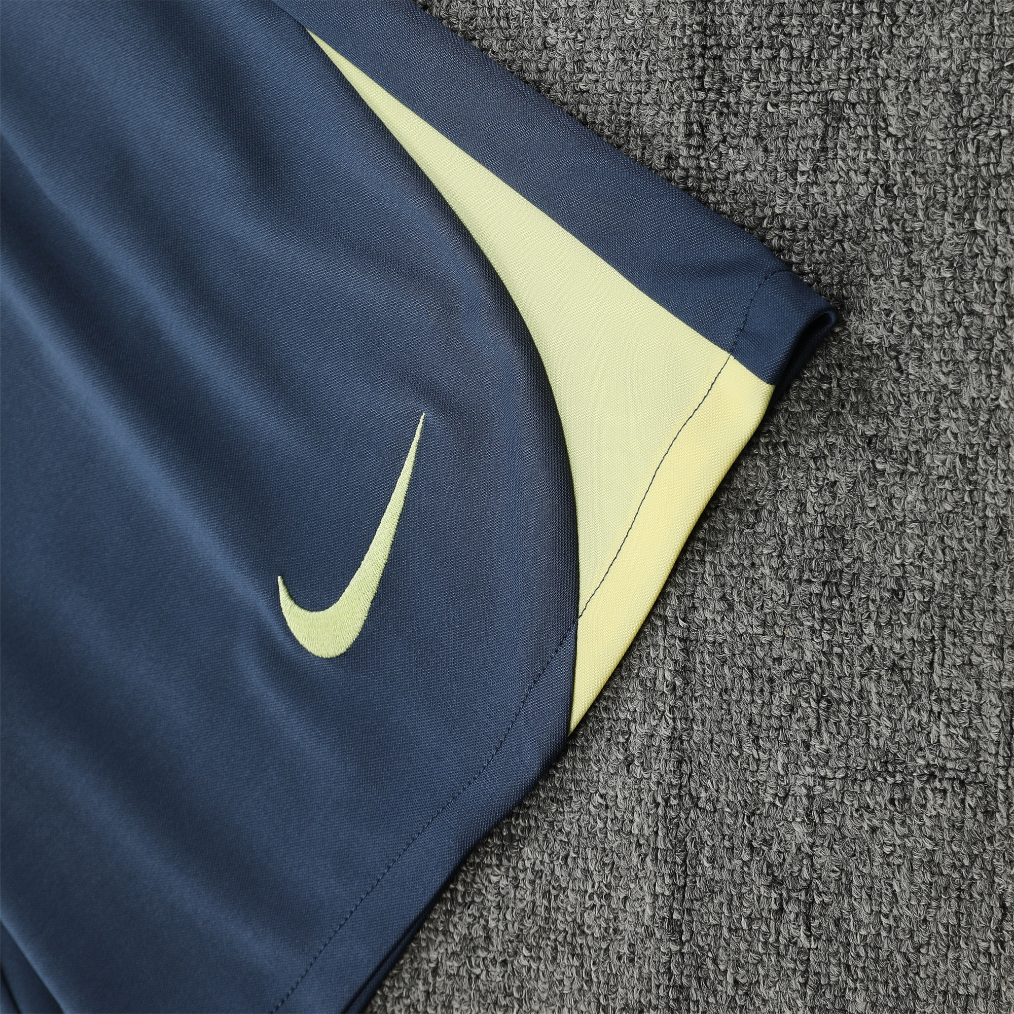 ManixJersey.com | Club América 24-25 Vest Training Set - Grey Vest & Shorts -Customize Name, Number and Patch | Worldwide Shipping