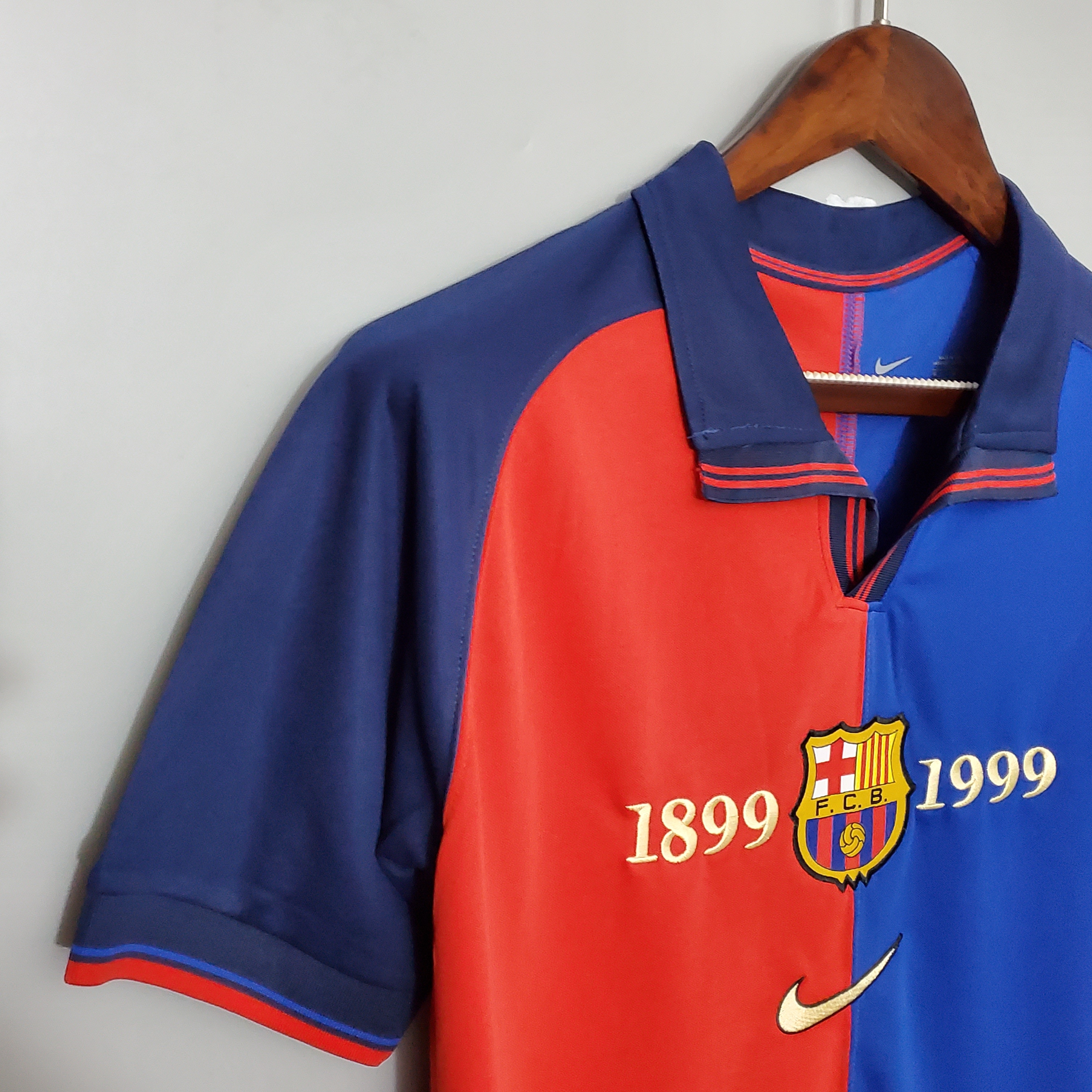 SIUjerseys-Retro Barcelona 99-00 Home Stadium Jersey