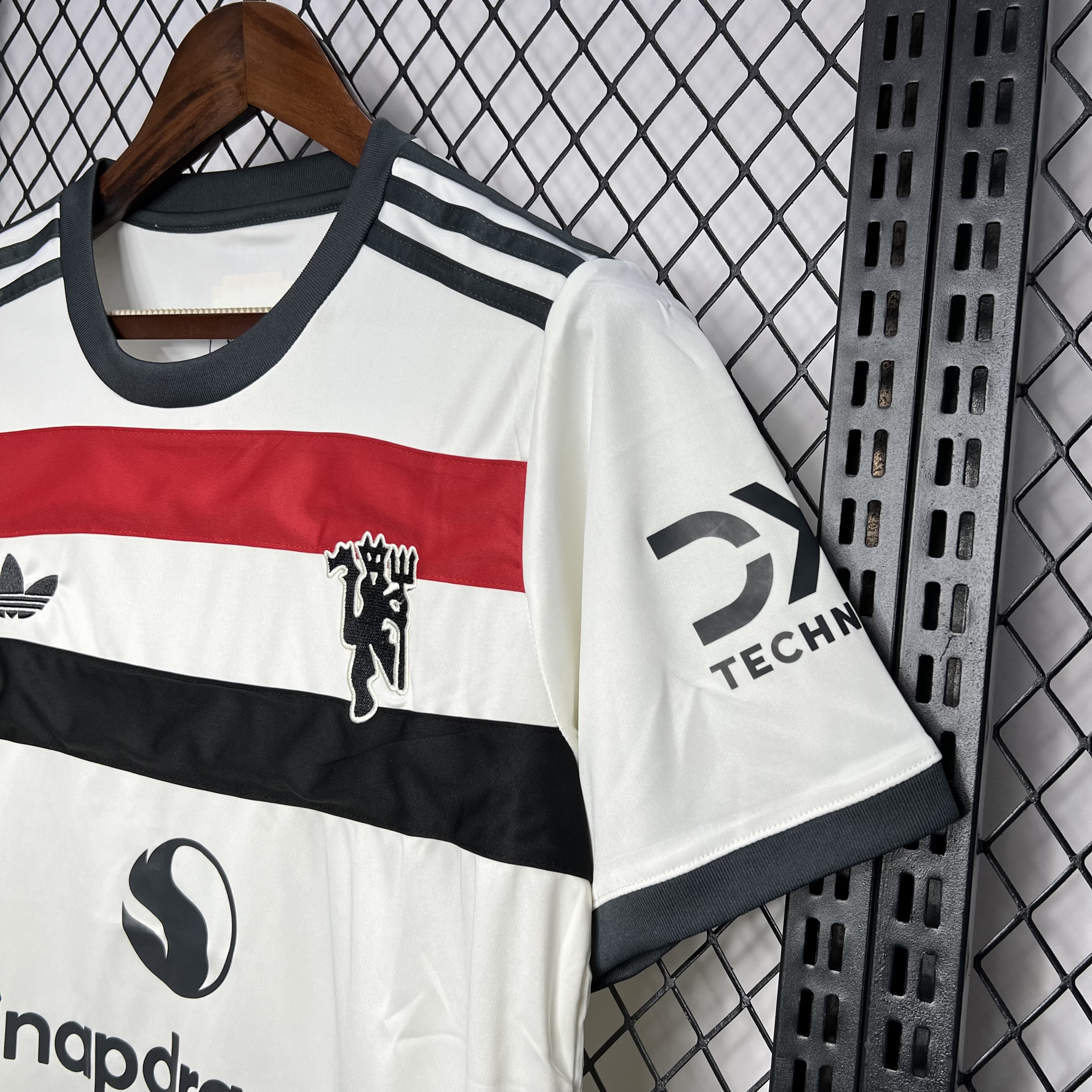 ManixJersey.com | Manchester United 24-25 Third Jersey - Fans Version -Customize Name, Number and Patch | Worldwide Shipping