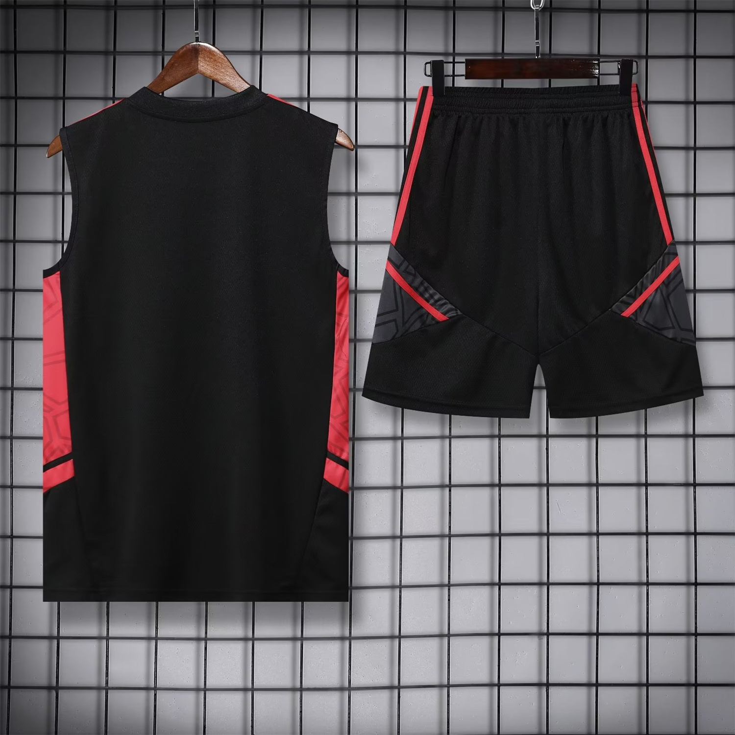 Bayern Munich 23-24 Black & Red Training Vest Suit:football jersey mysite: unitedjerseyfootball 邓江浪:football