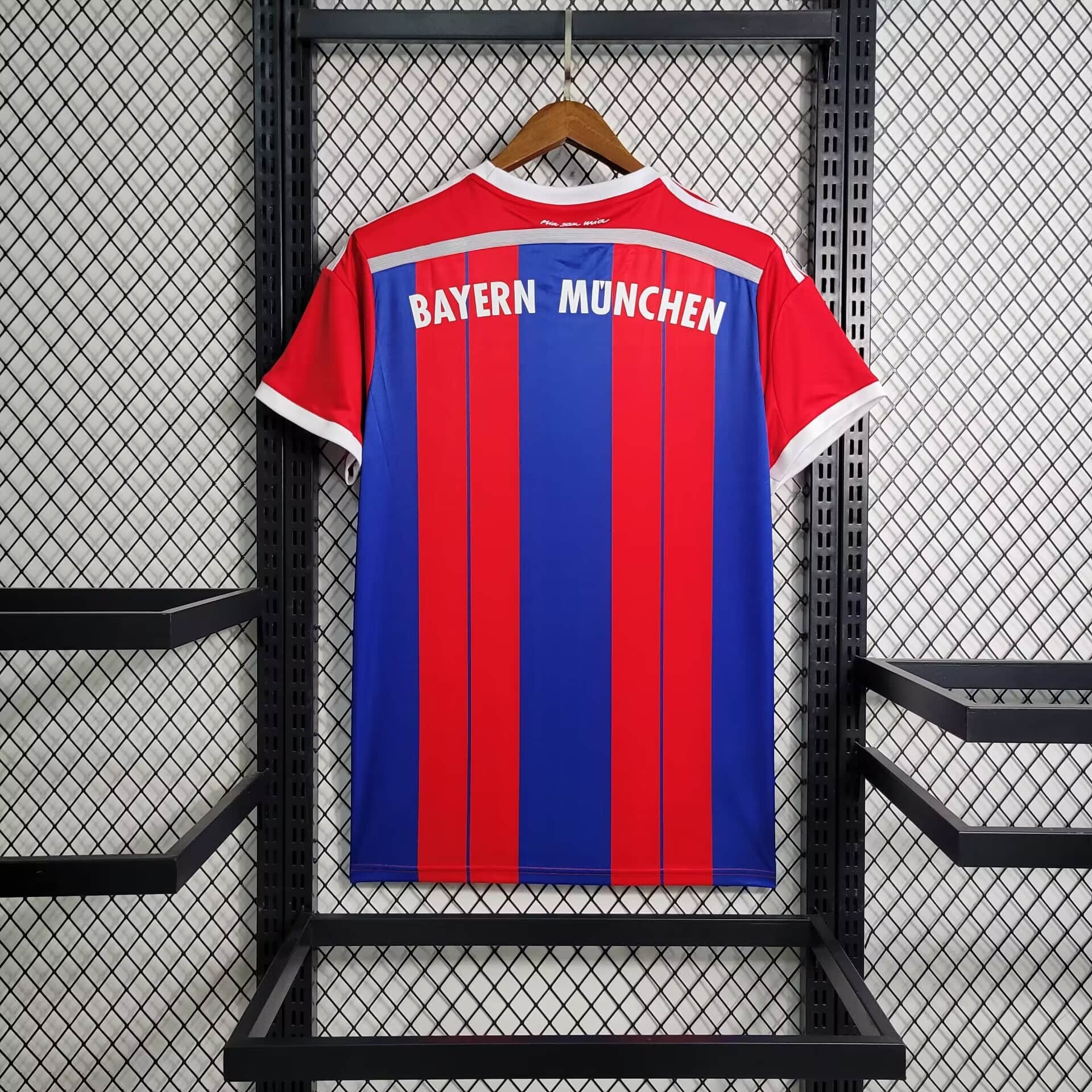 SIUjerseys-Retro Bayern Munich 14-15 Home Stadium Jersey