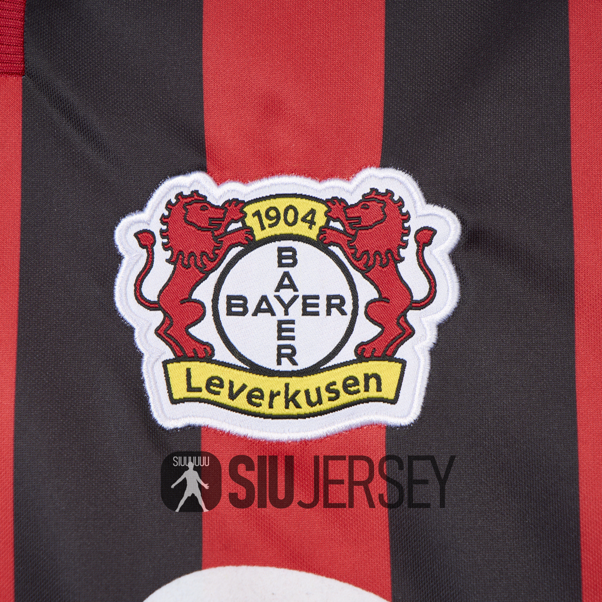 SIUjerseys-Retro Bayer 04 Leverkusen 2001-02 Home Jersey