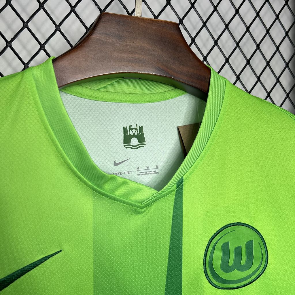 Wolfsburg 24-25 Home Stadium Jersey - Fans Version:football jersey mysite: unitedjerseyfootball 邓江浪:football