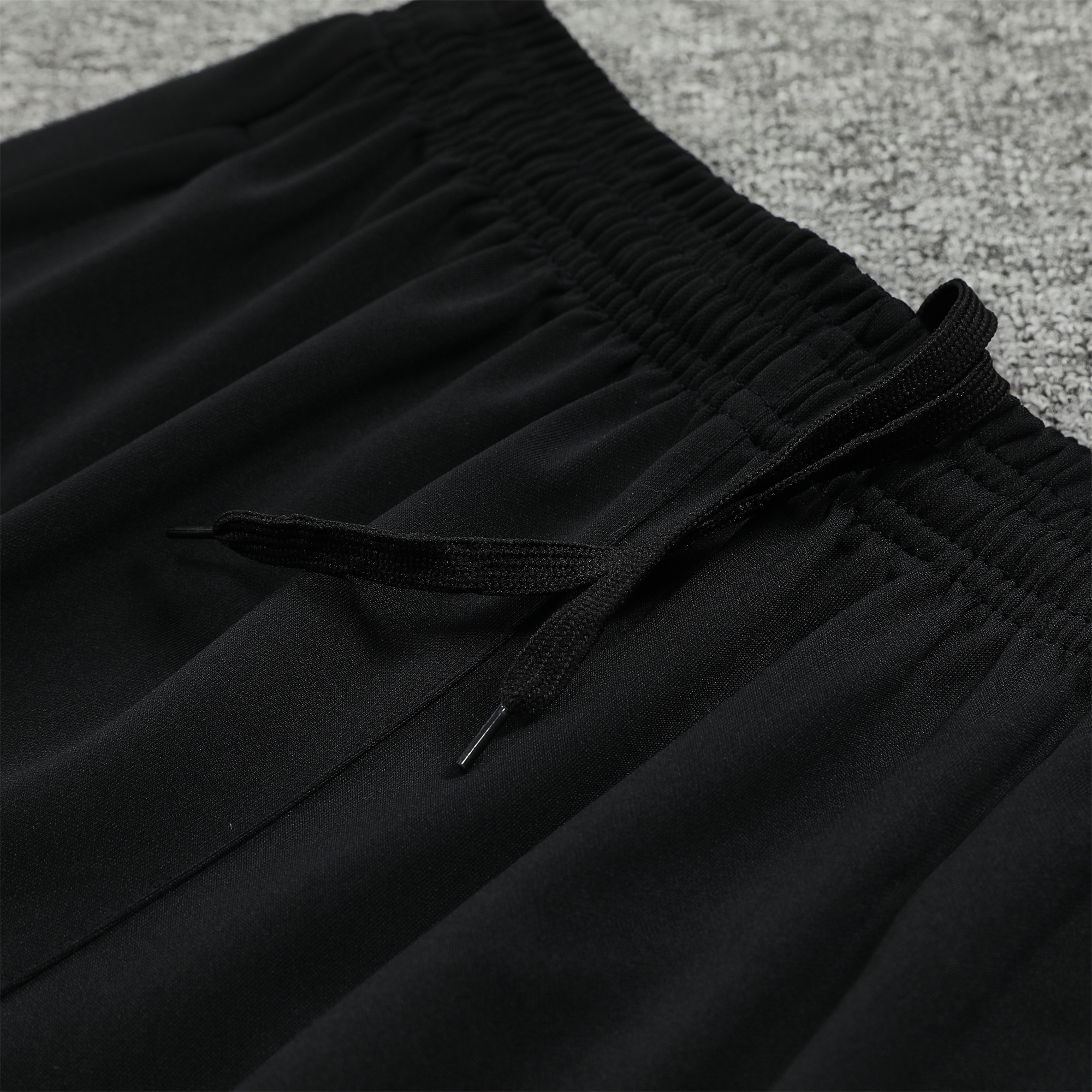 ManixJersey.com | C.H.E.L.S.E.A 24-25 Training Hoodie Set - Black Hoodie and Black Pants -Customize Name, Number and Patch | Worldwide Shipping