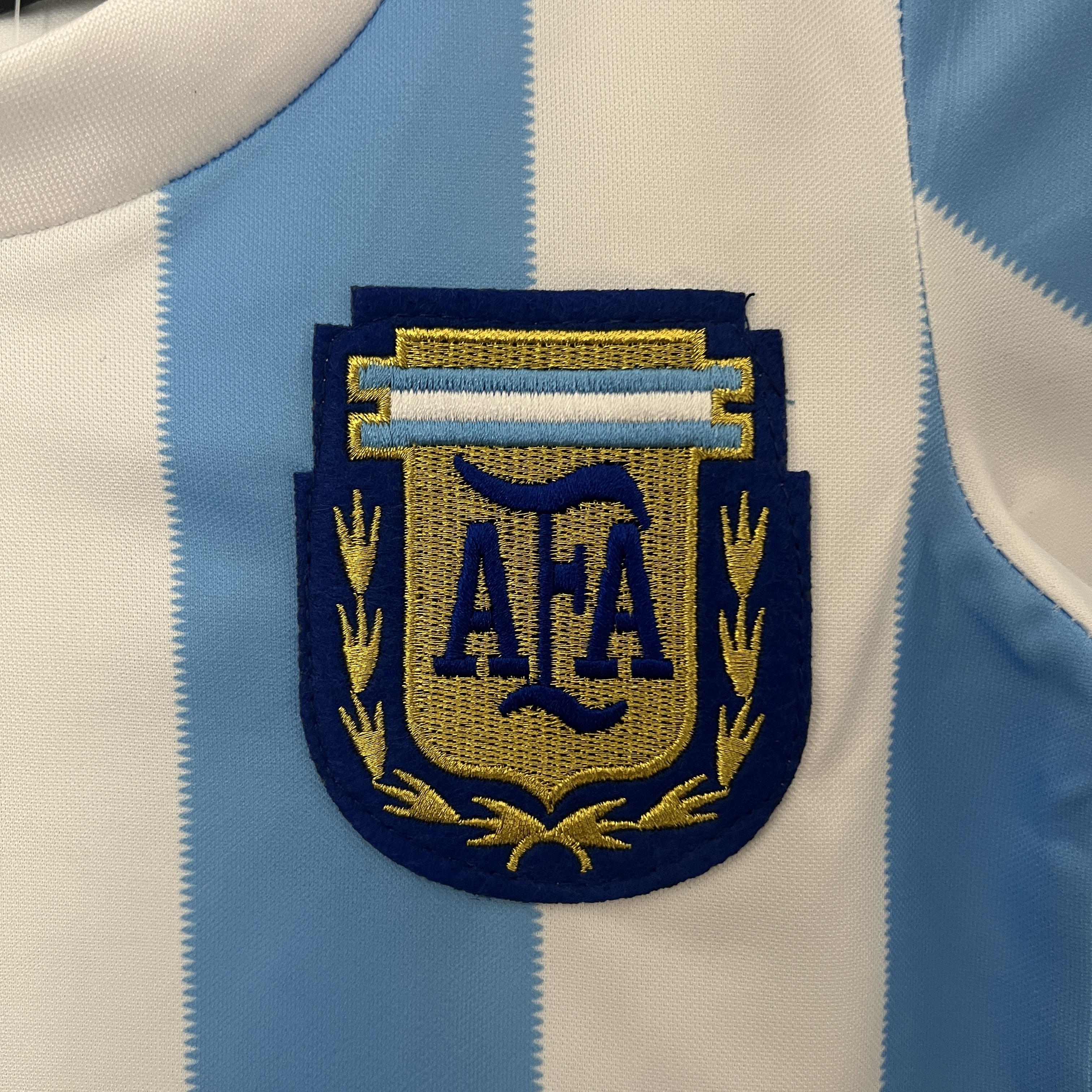 ManixJersey.com | Retro Argentina 1986 Home Stadium Kids Kit -Customize Name, Number and Patch | Worldwide Shipping