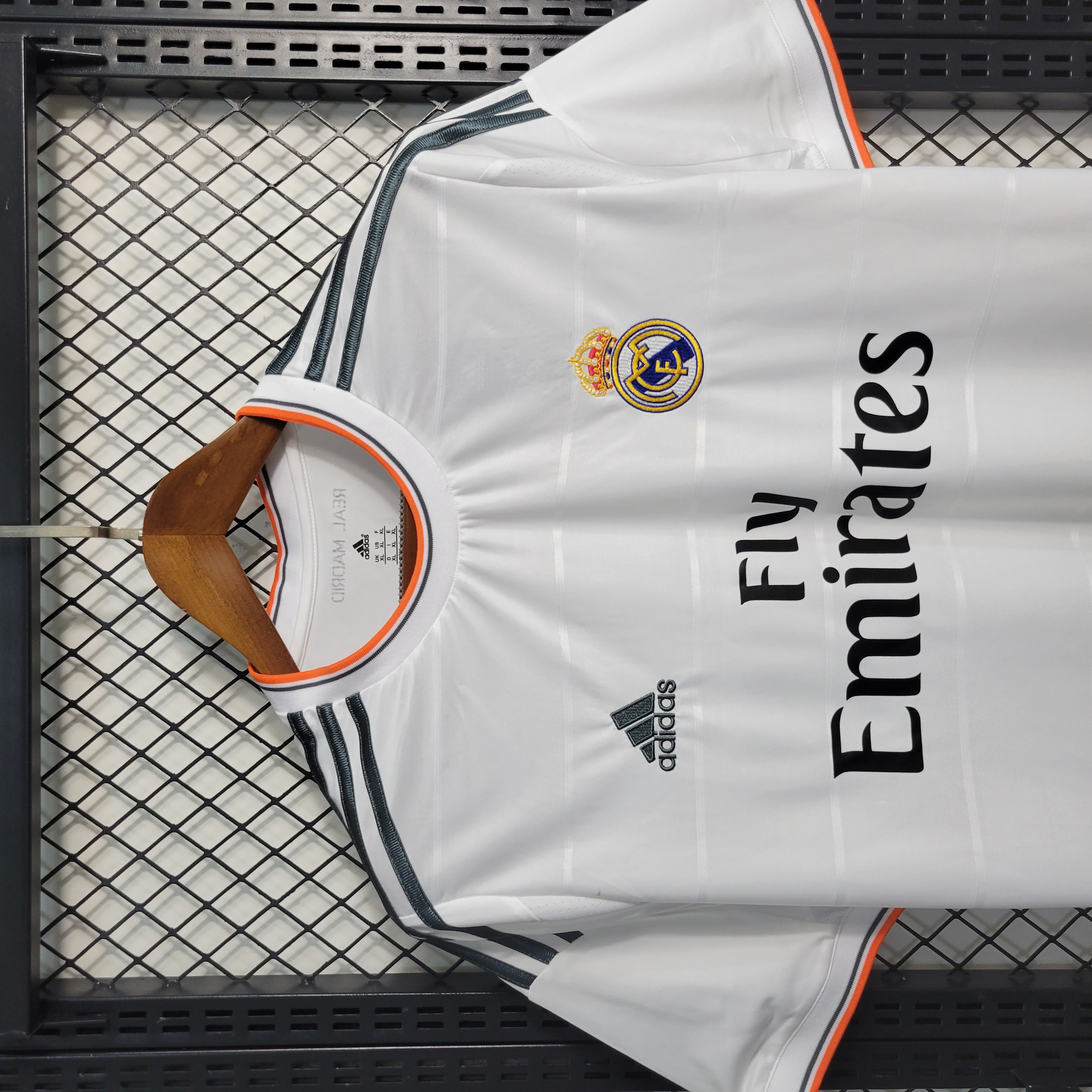 SIUjerseys-Retro Real Madrid 13-14 Home Stadium Jersey