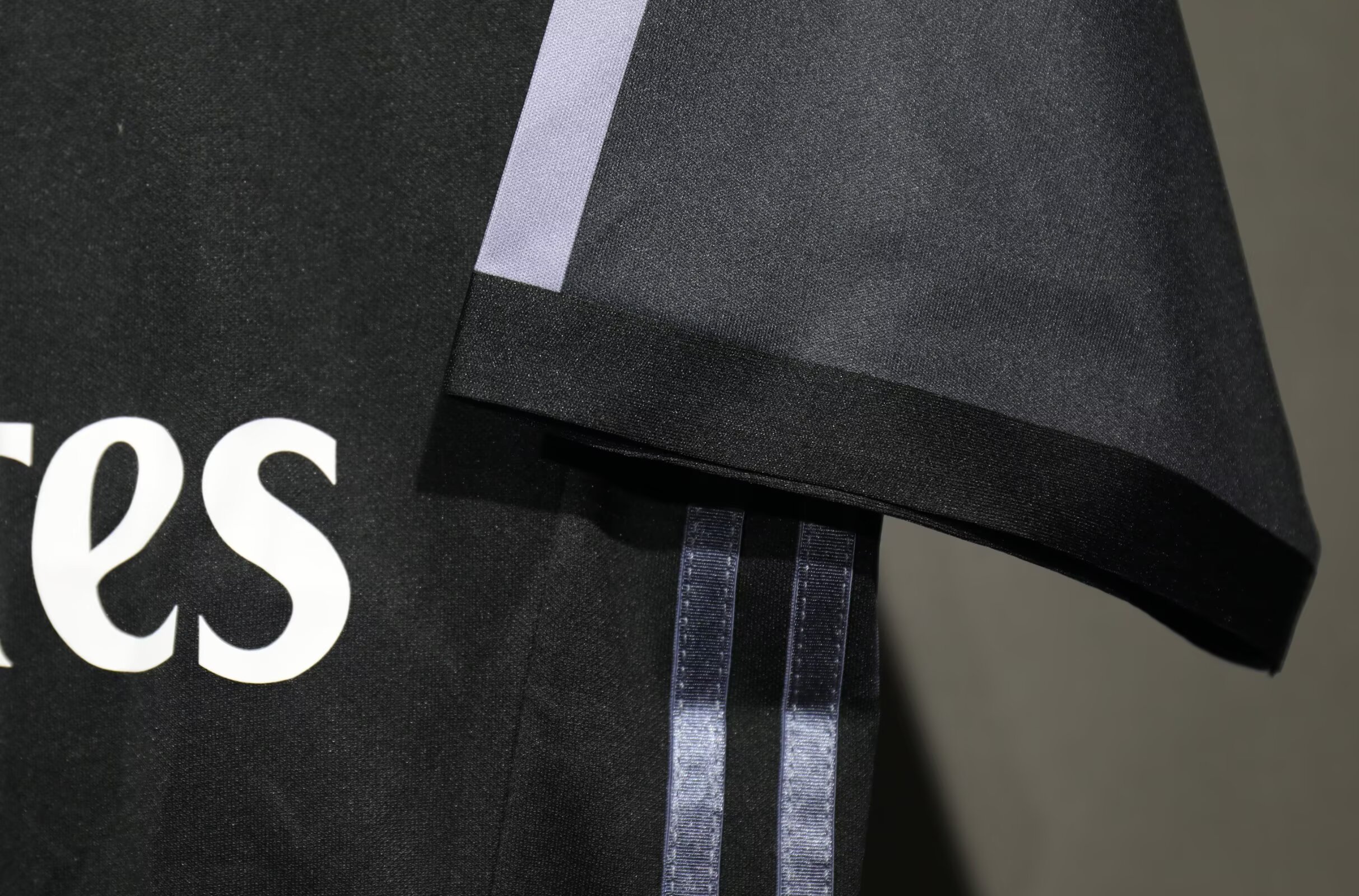 16-17 Real Madrid Second Away soccer jersey-Retro version (Retro version): Ajax 24-25 Home Stadium Jersey - Fans Version : Adidas luxuryfootballshirts.com: https://www.luxuryfootballshirts.com/