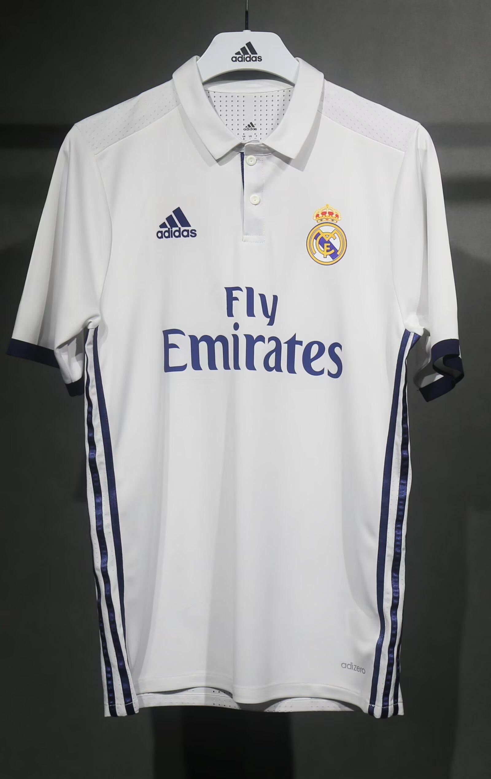 16-17 Real Madrid Home soccer jersey-Retro version （Player Version）: Ajax 24-25 Home Stadium Jersey - Fans Version : Adidas luxuryfootballshirts.com: https://www.luxuryfootballshirts.com/
