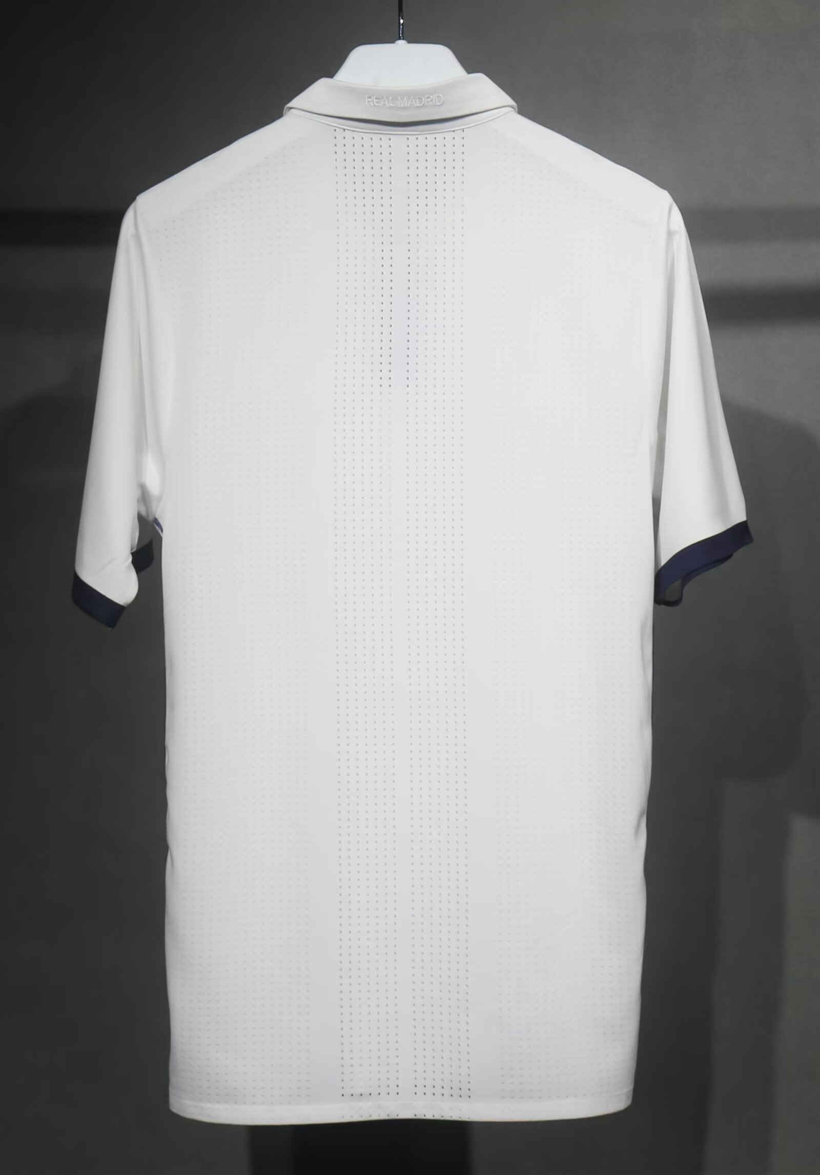 16-17 Real Madrid Home soccer jersey-Retro version （Player Version）: Ajax 24-25 Home Stadium Jersey - Fans Version : Adidas luxuryfootballshirts.com: https://www.luxuryfootballshirts.com/