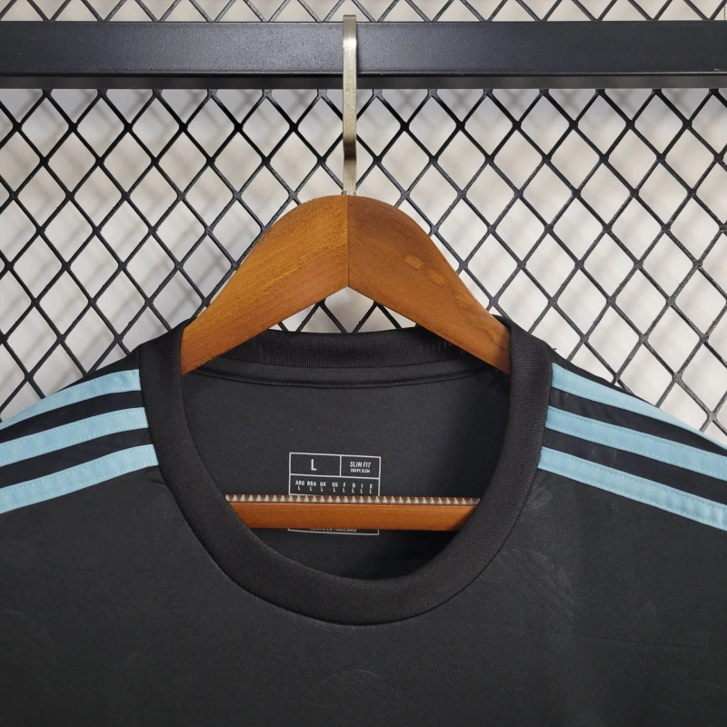 ManixJersey.com | Bayern Munich 24-25 Black Training Jersey - Fans Version -Customize Name, Number and Patch | Worldwide Shipping