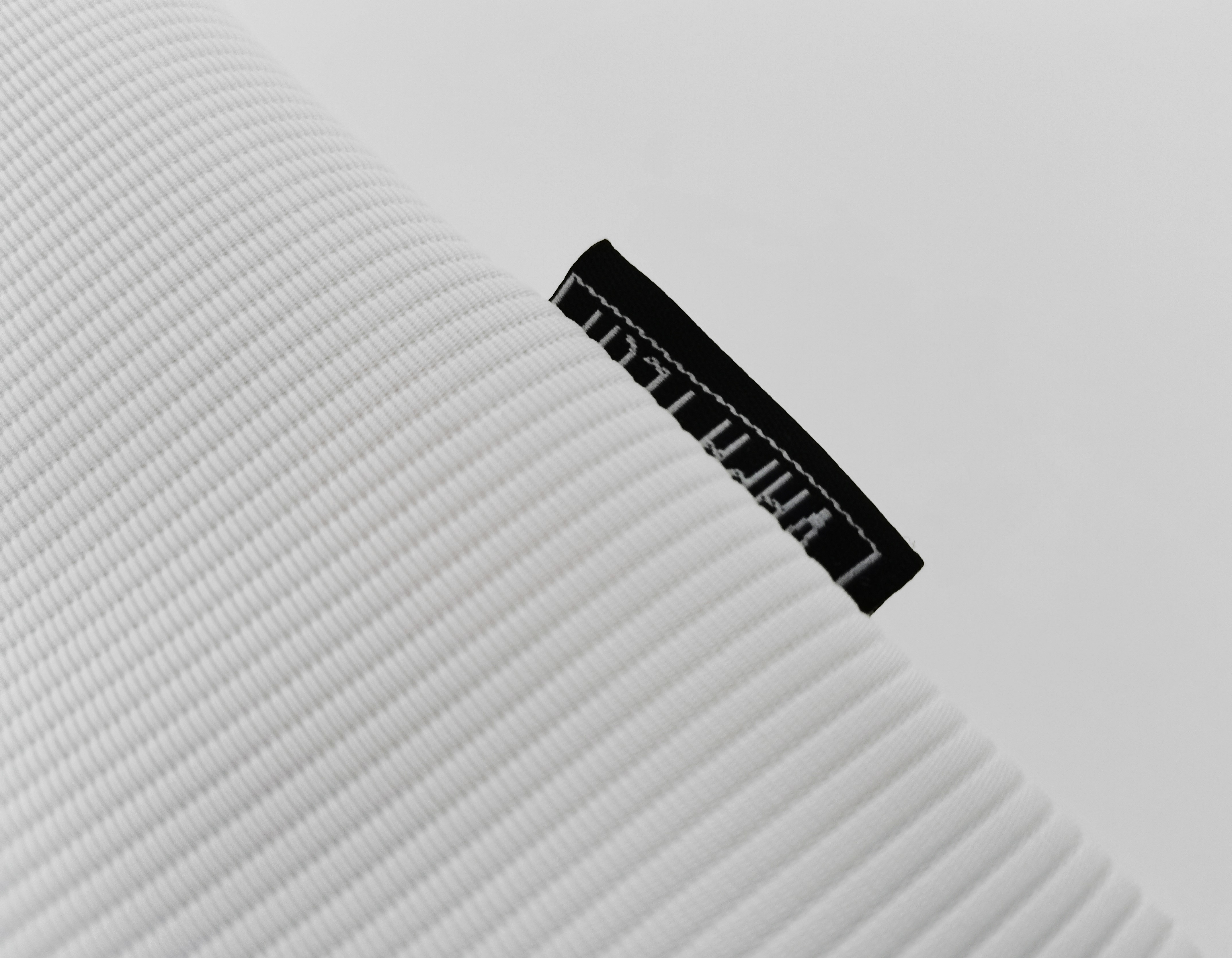 ManixJersey.com | Retro England 2000 Home Stadium Jersey -Customize Name, Number and Patch | Worldwide Shipping