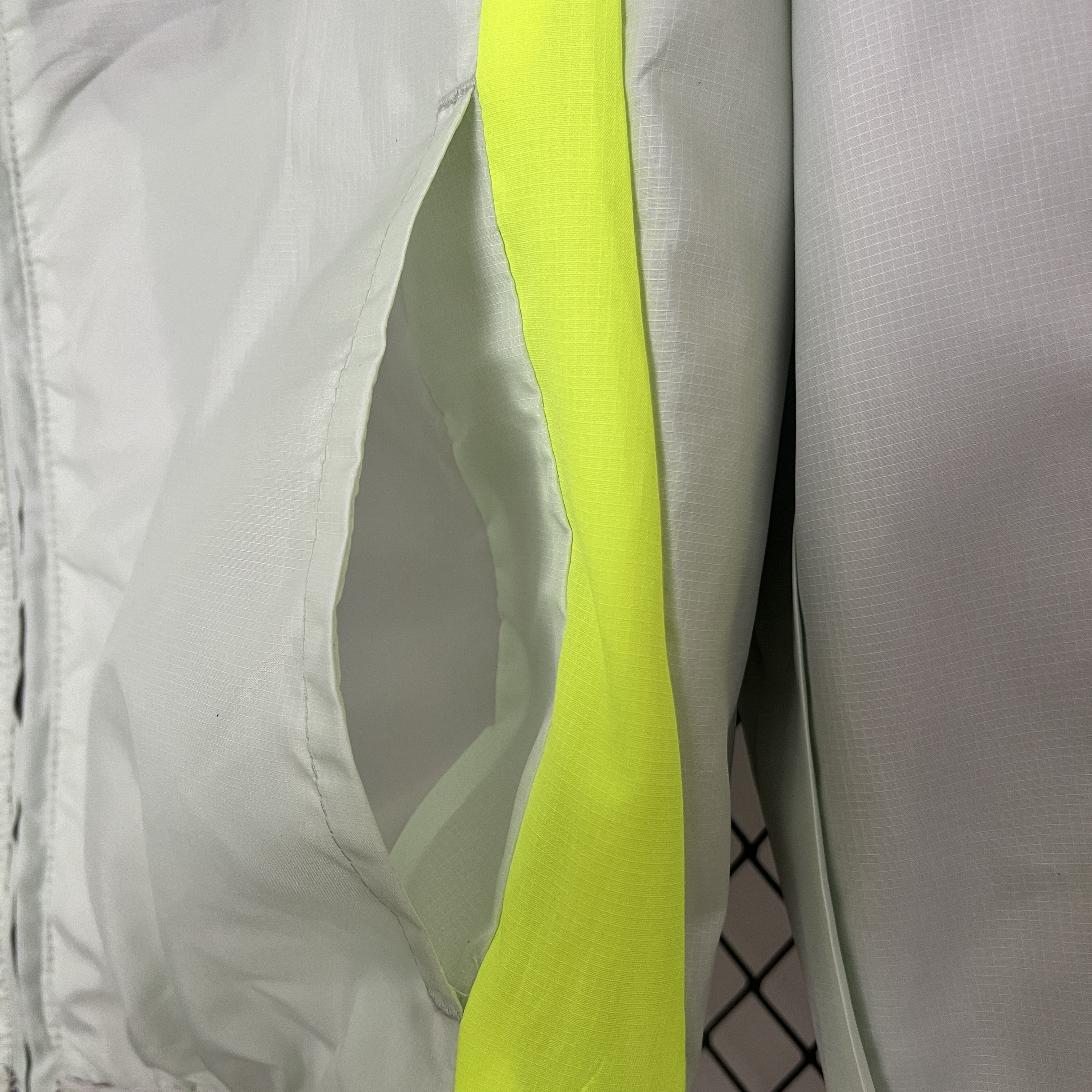 ManixJersey.com | Mexico 2024 Double Sided Reversible Windbreaker - Red & Grey -Customize Name, Number and Patch | Worldwide Shipping