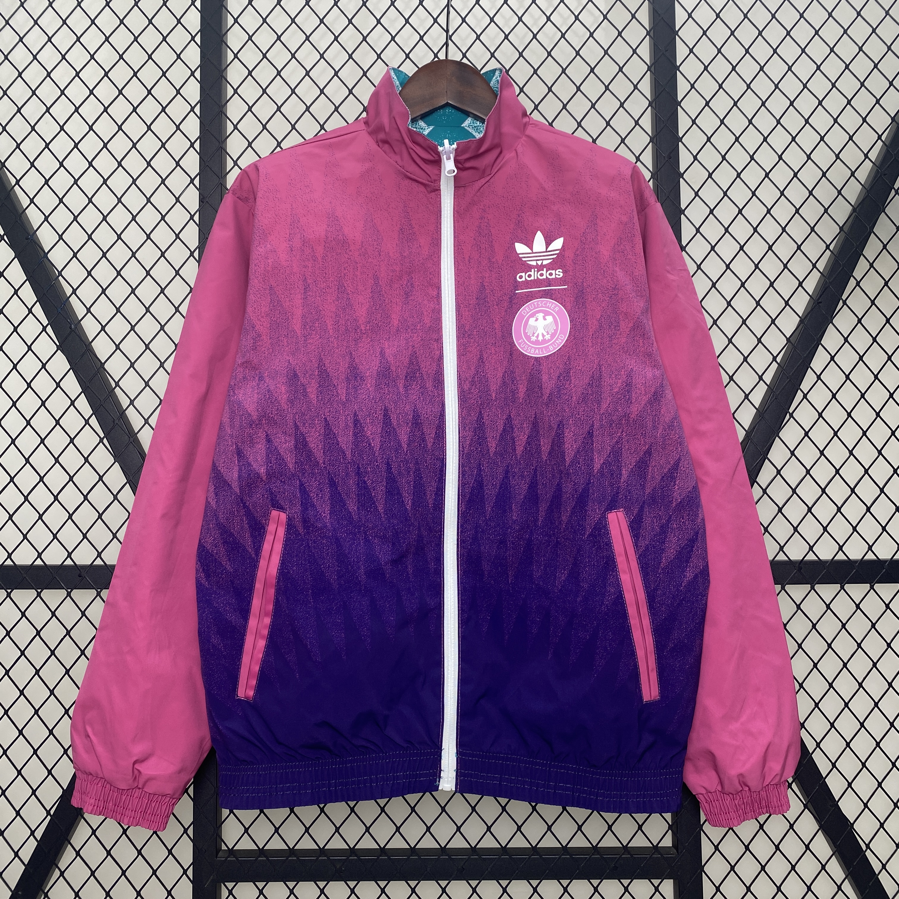 unitedfutballjersey-Germany 24-25 Double Sided Reversible Windbreaker - Pink & Vintage Green