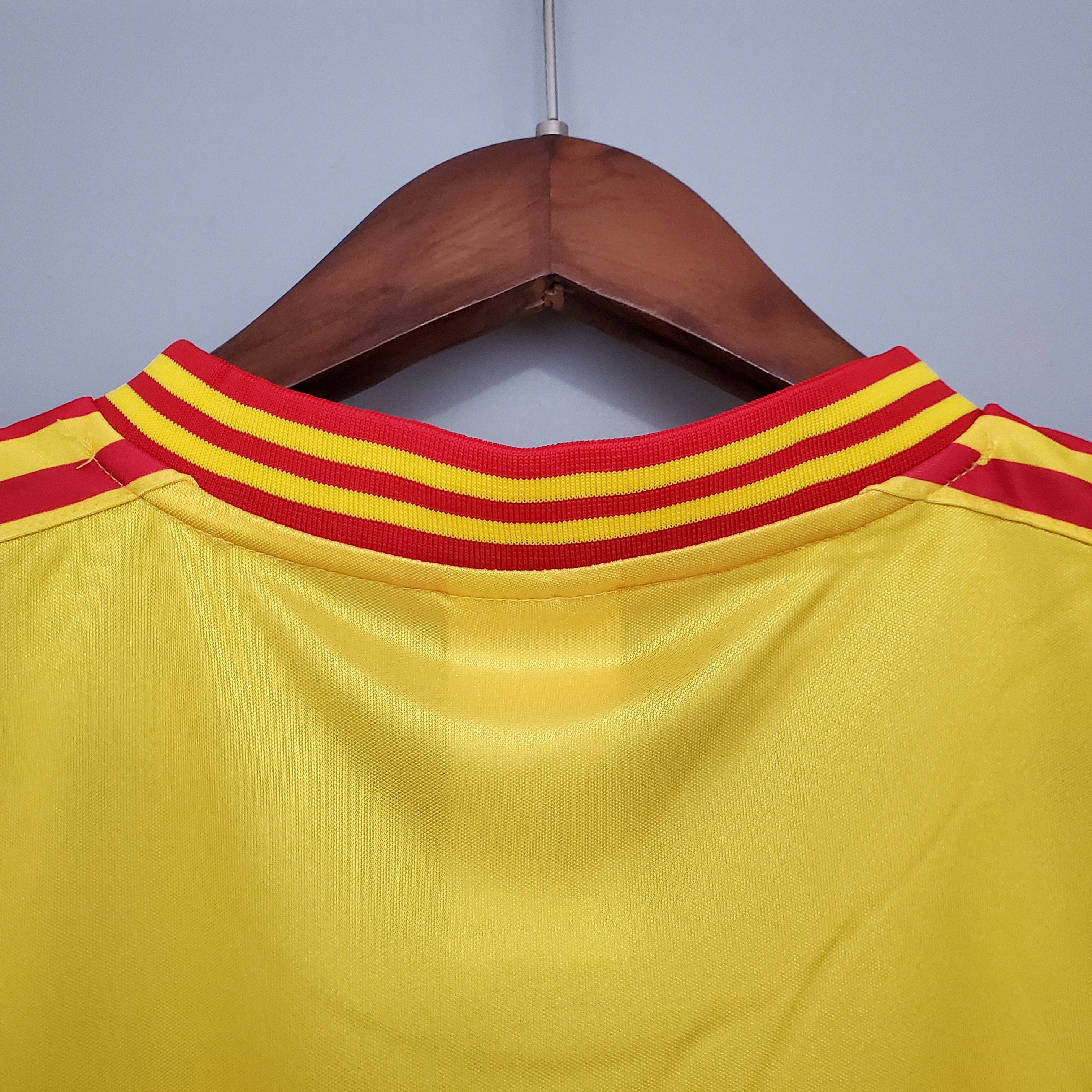 SIUjerseys-Retro Colombia 1990 Home Stadium Jersey