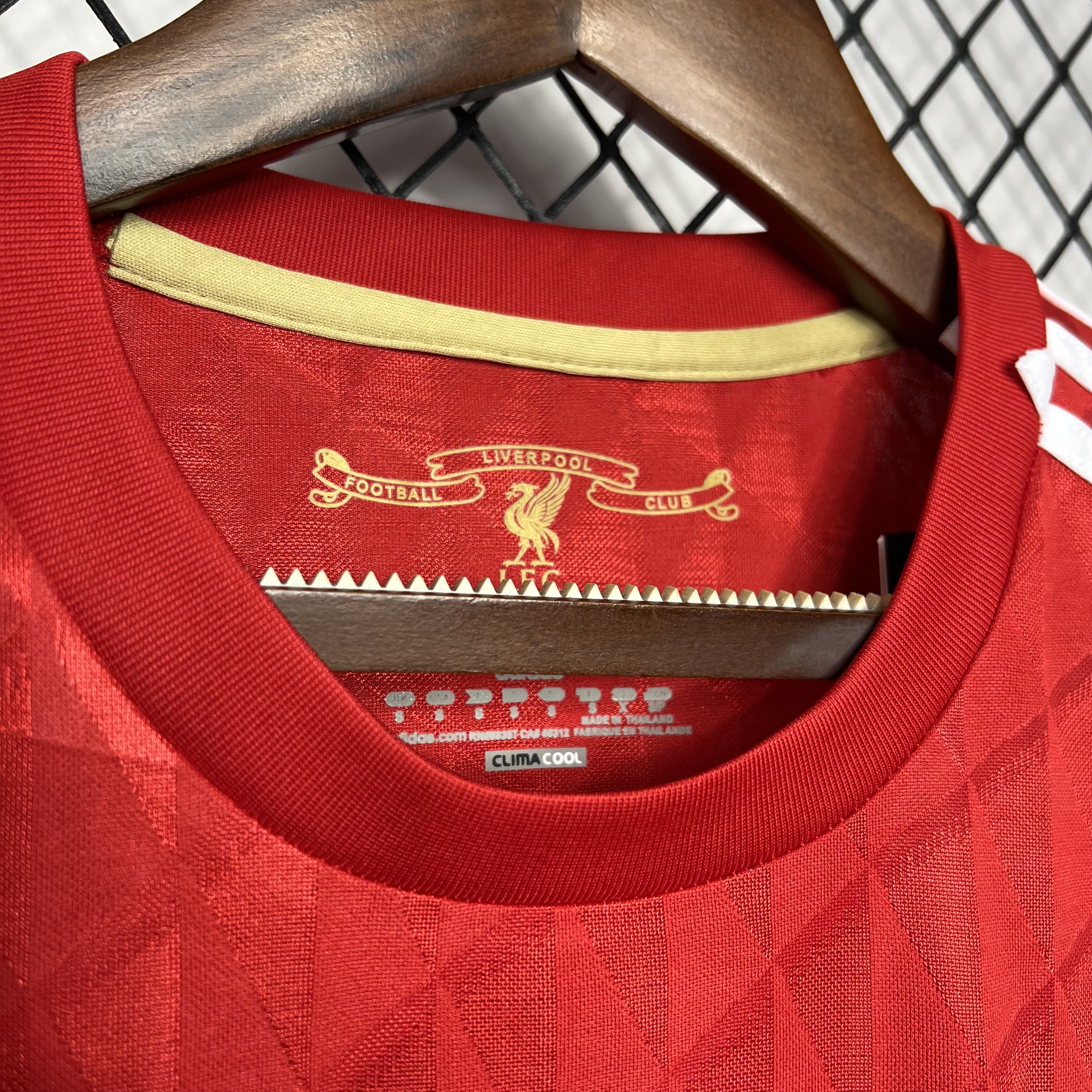 unitedfutballjersey-Retro Liver.pool 2010-11 Home Stadium Jersey