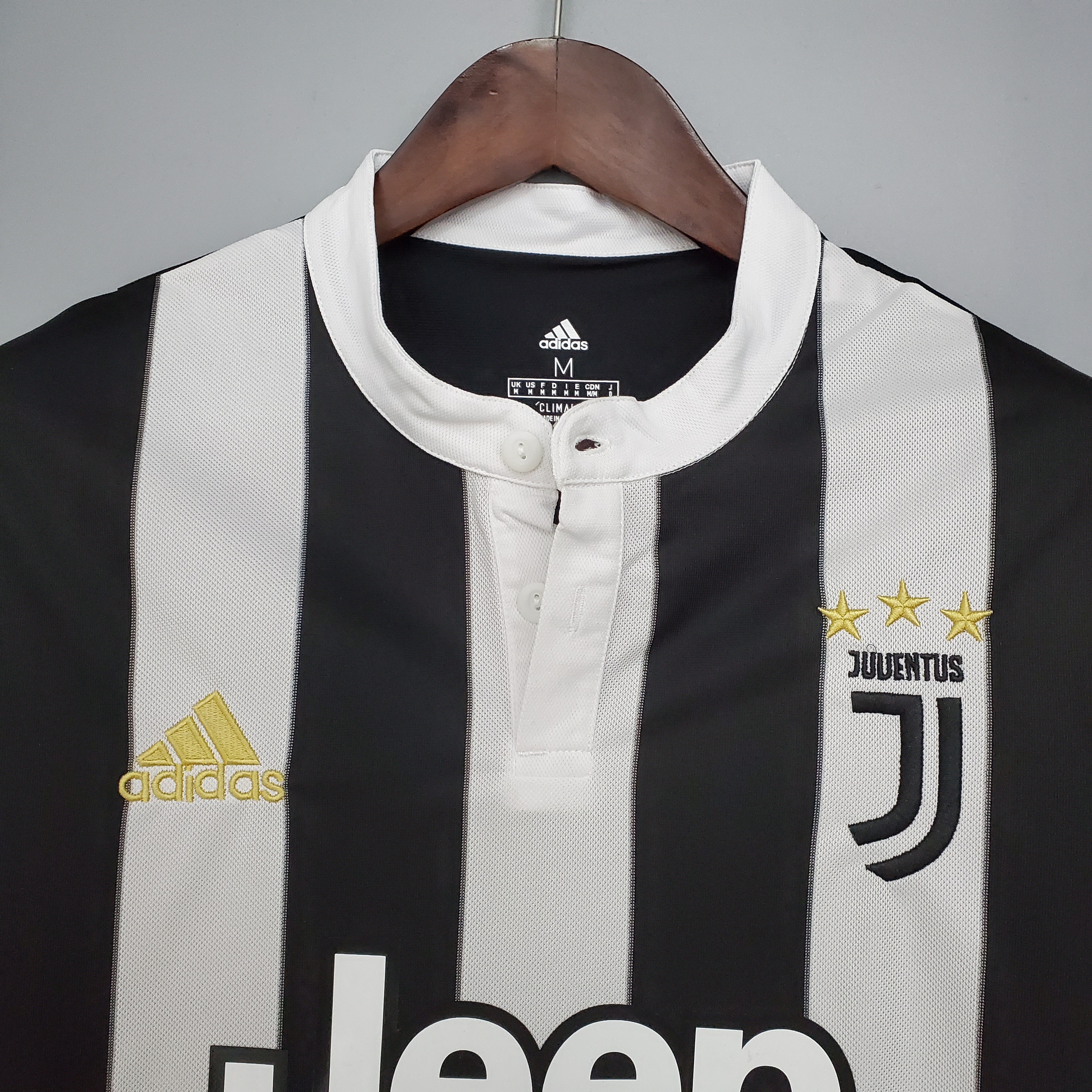 ManixJersey.com | Retro Juventus 2017-18 Home Stadium Jersey -Customize Name, Number and Patch | Worldwide Shipping