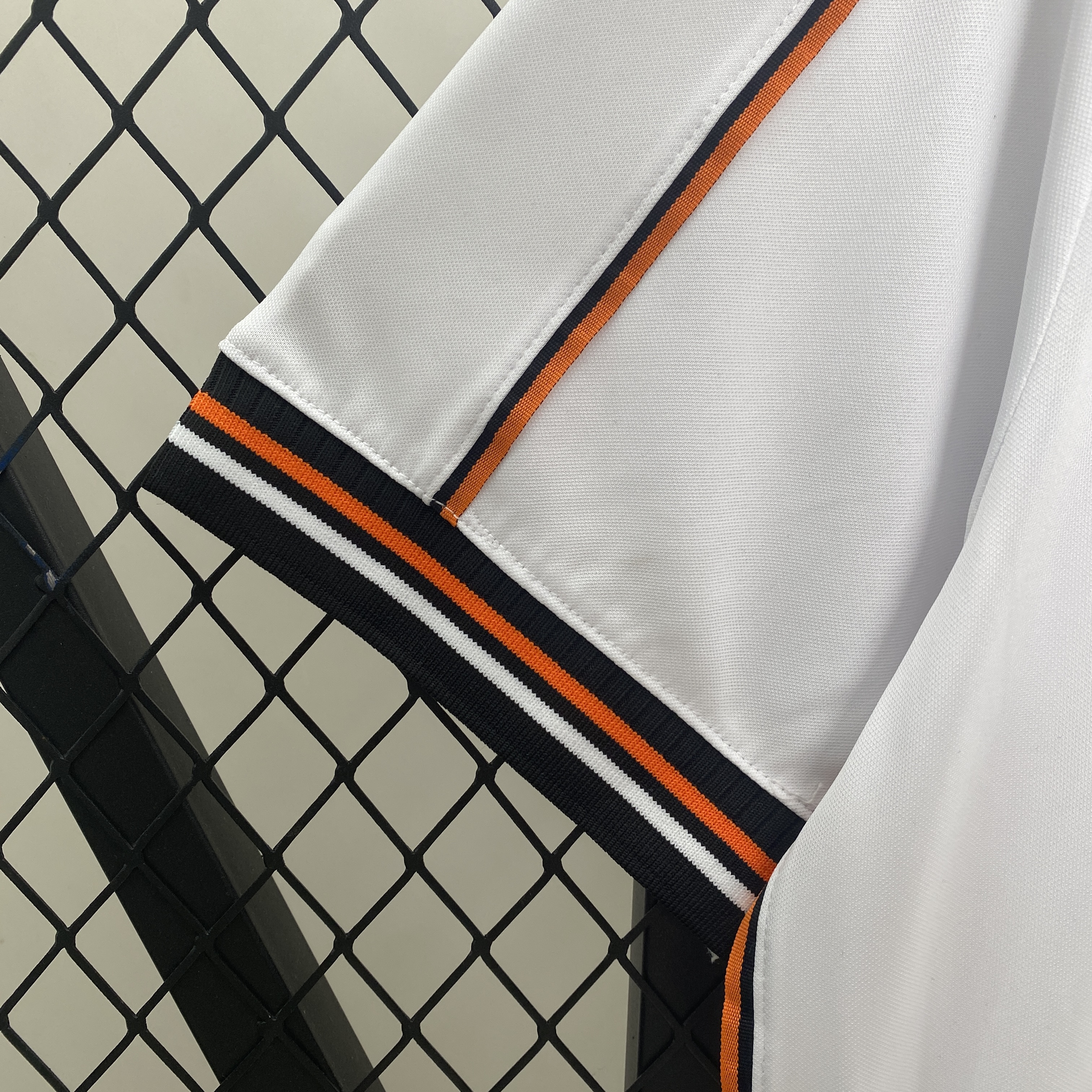 SIUjerseys-Retro Valencia 1999-00 Home Jersey