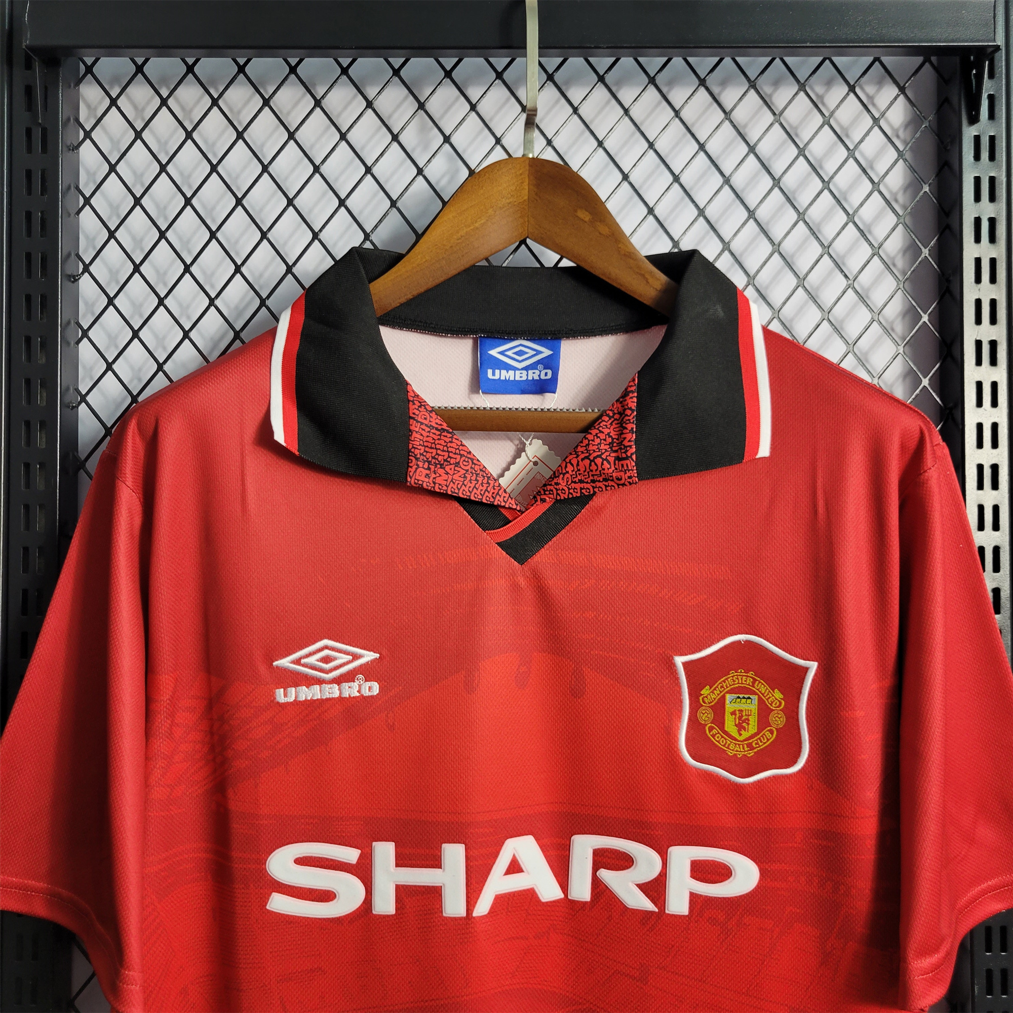 ManixJersey.com | Retro Manchester United 94-96 Home Jersey -Customize Name, Number and Patch | Worldwide Shipping