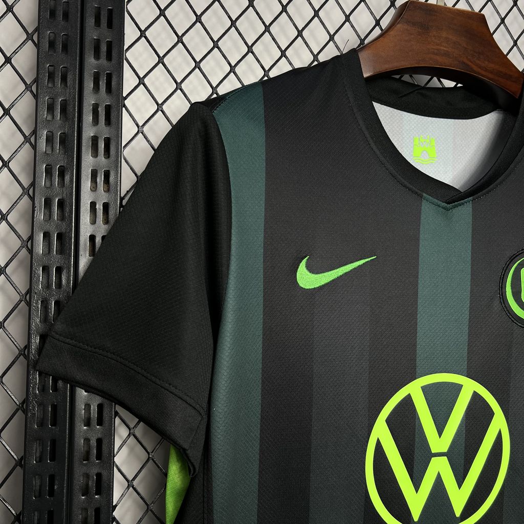 Wolfsburg 24-25 Away Jersey - Fans Version:football jersey mysite: unitedjerseyfootball 邓江浪:football