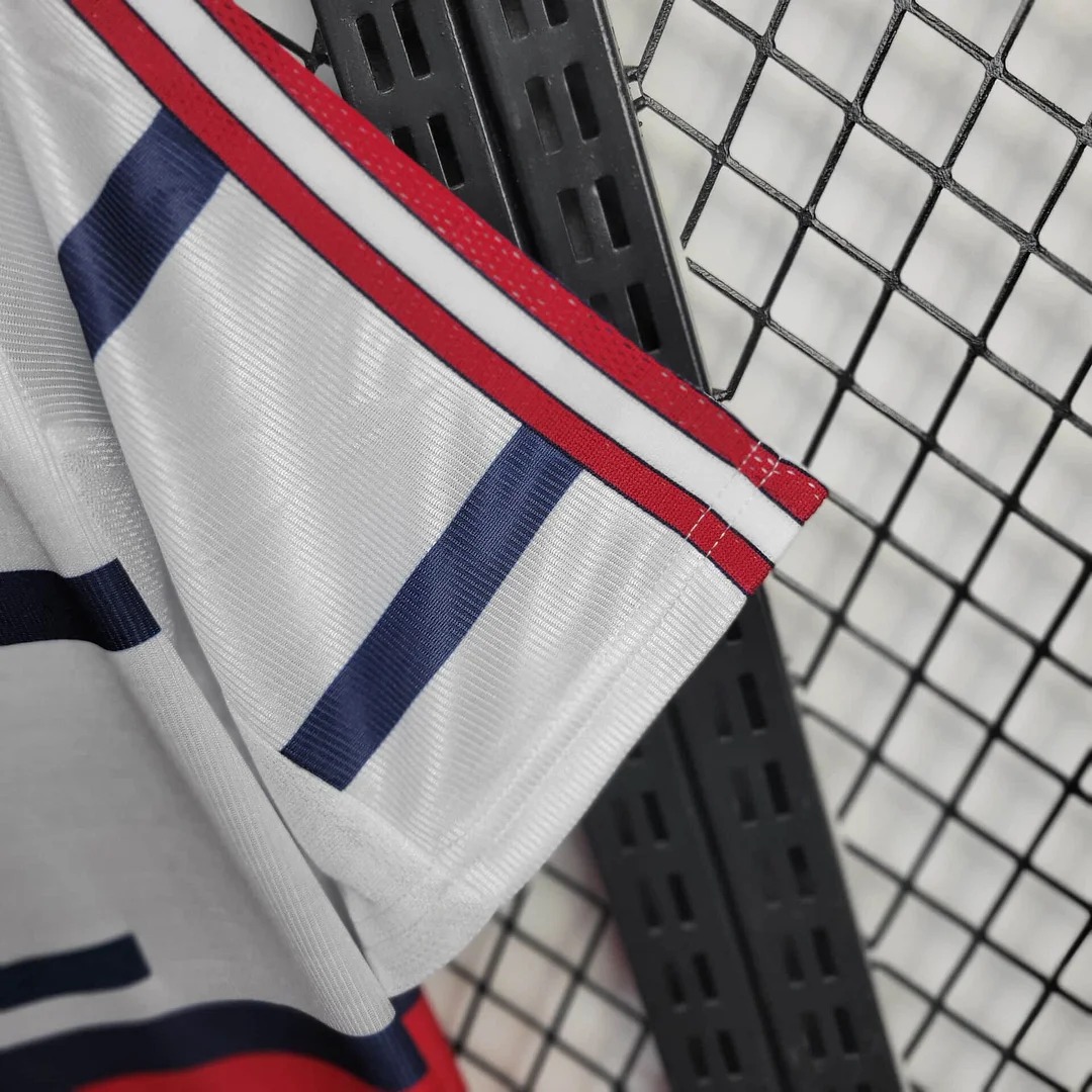 SIUjerseys-Retro Bayern Munich 1998-00 Away Jersey