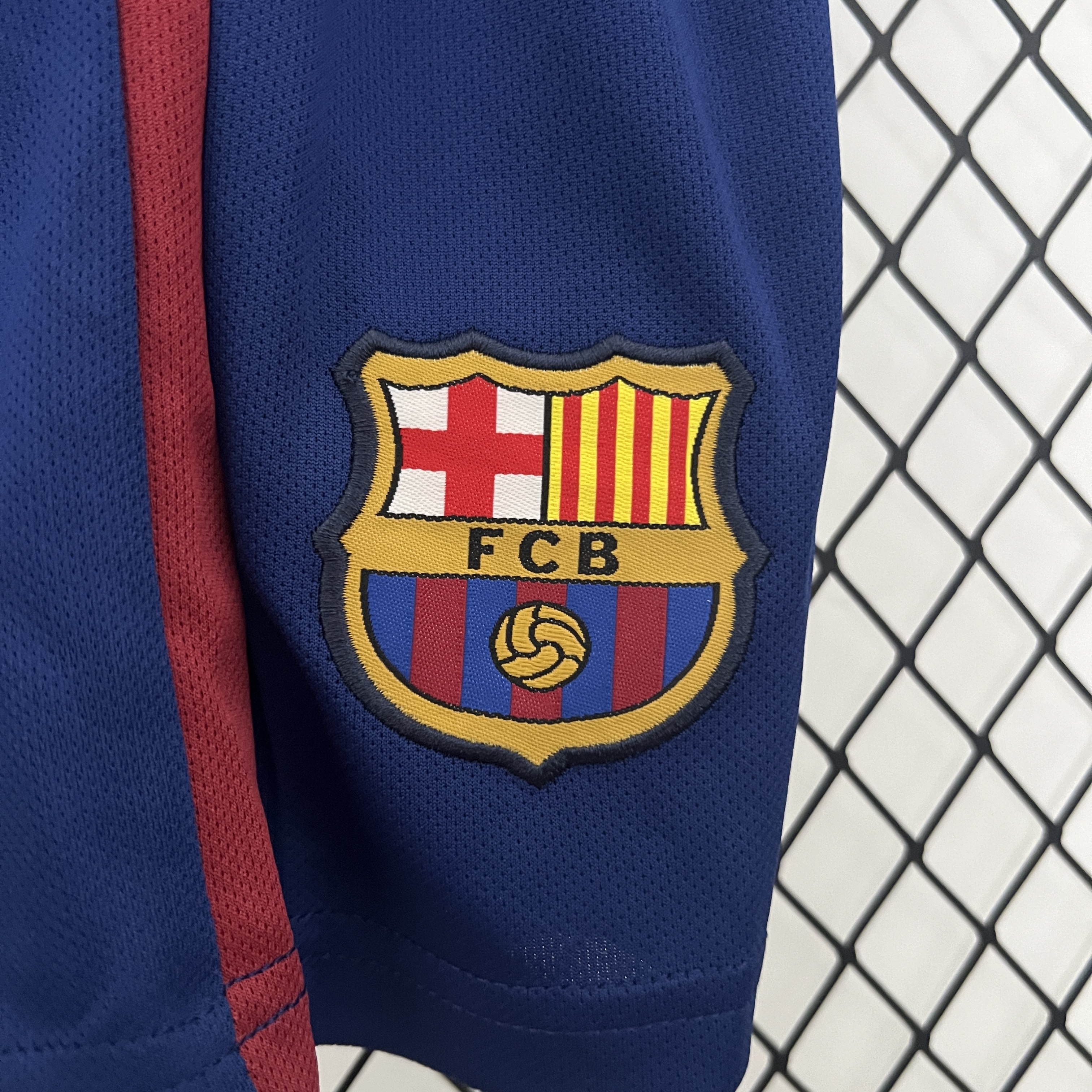 ManixJersey.com | Retro Barcelona 2009-10 Home Stadium Kids Kit -Customize Name, Number and Patch | Worldwide Shipping