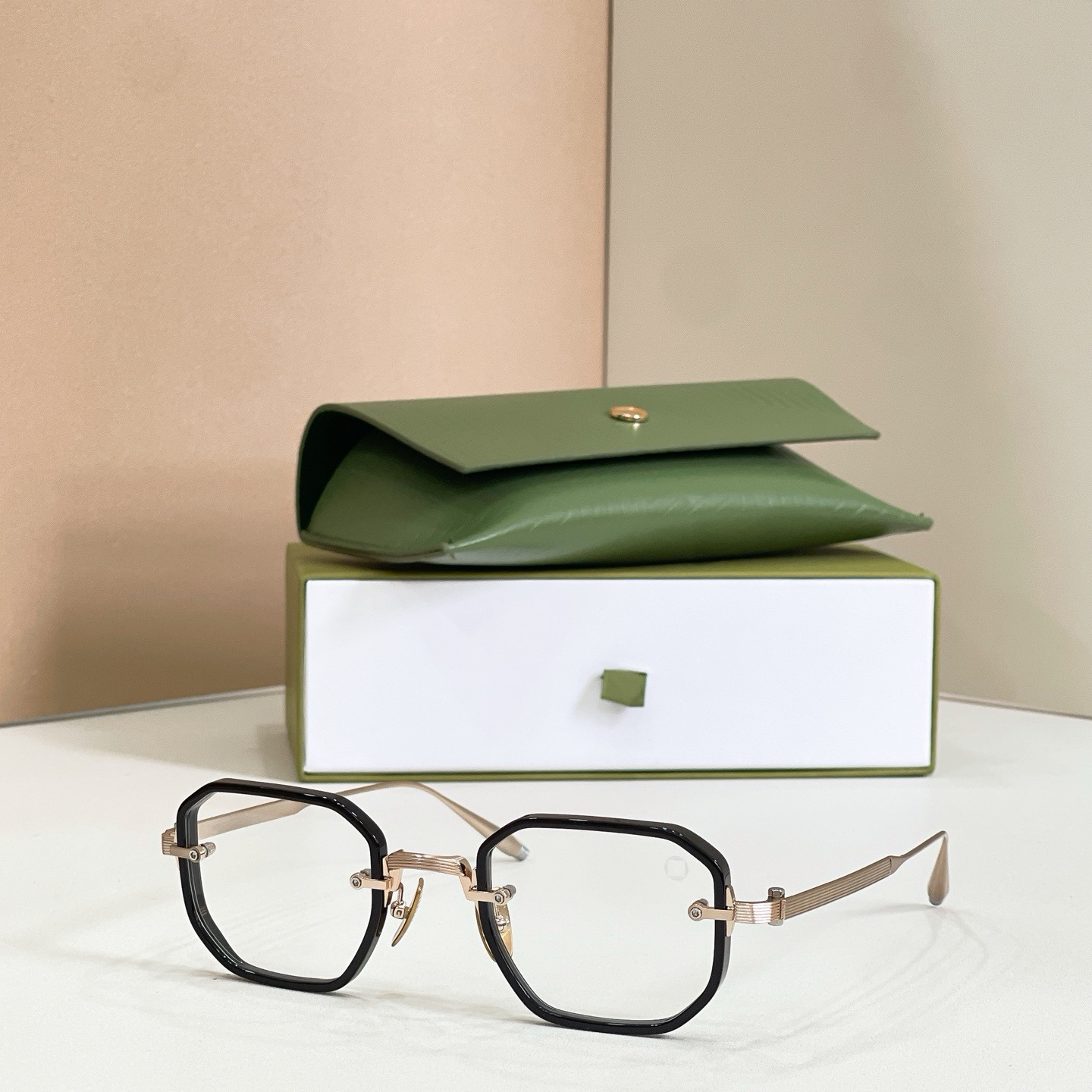 Prescription glasses, sunglasses,BelightOptical