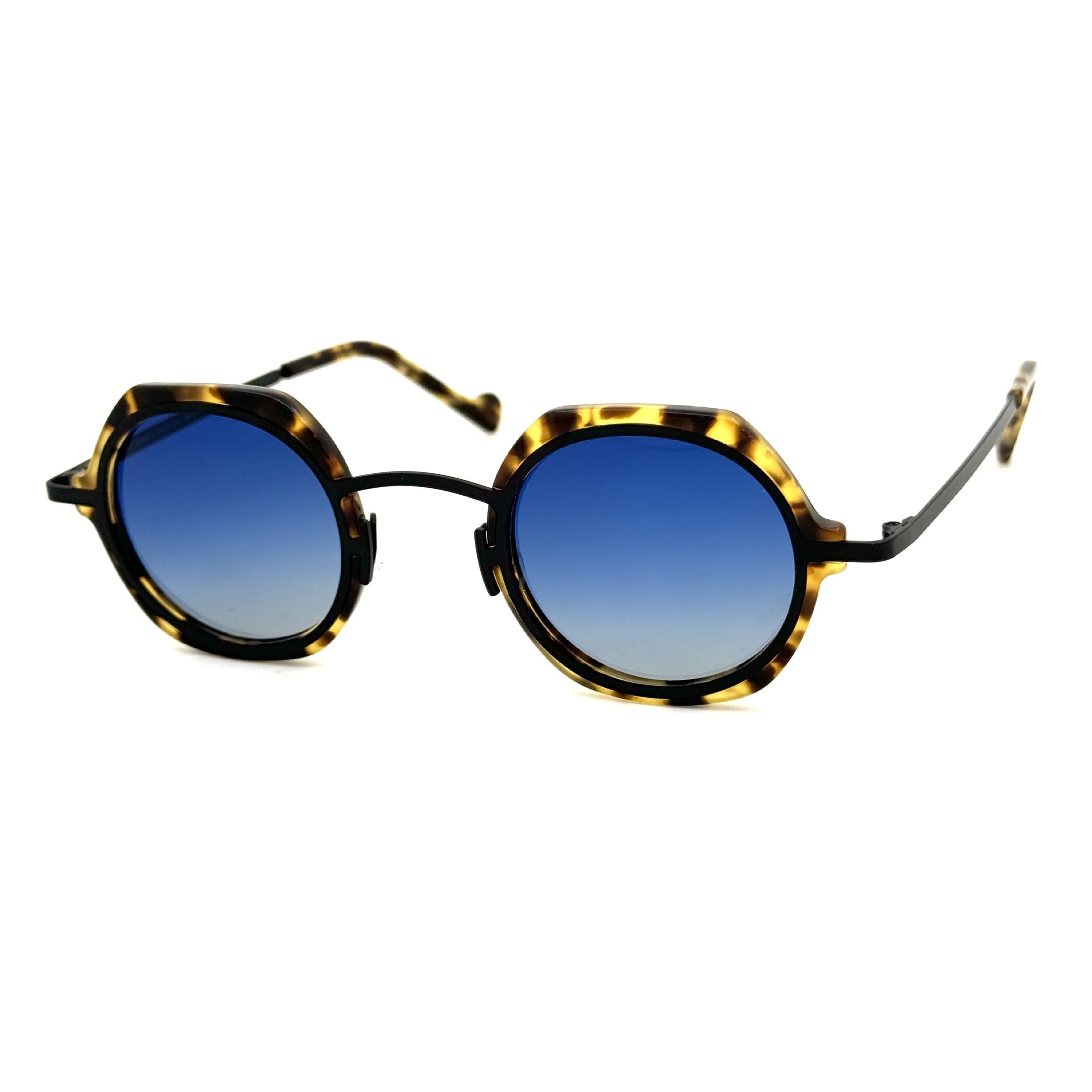 Prescription glasses, sunglasses,BelightOptical