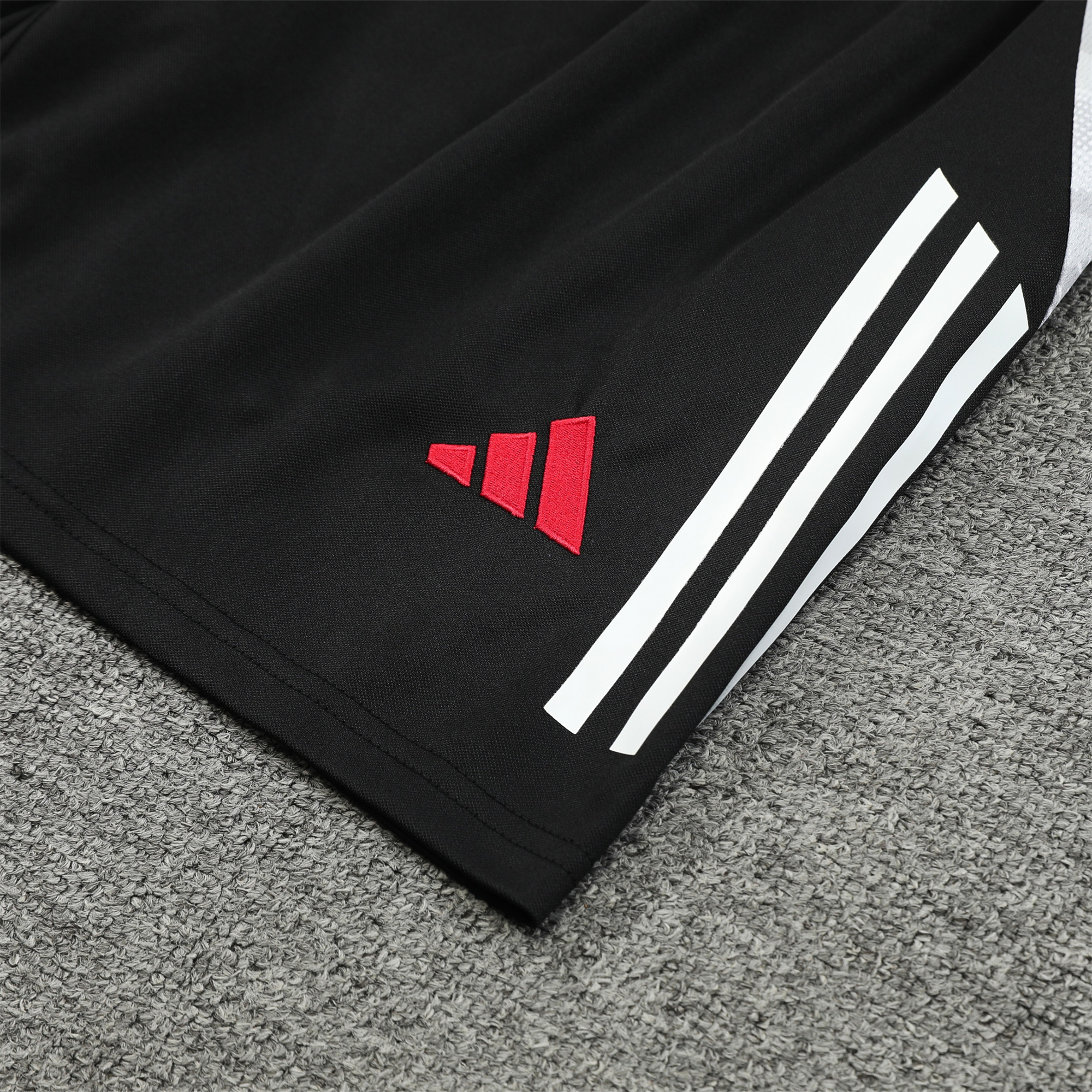 ManixJersey.com | Manchester United 24-25 Vest Training Set - Red -Customize Name, Number and Patch | Worldwide Shipping