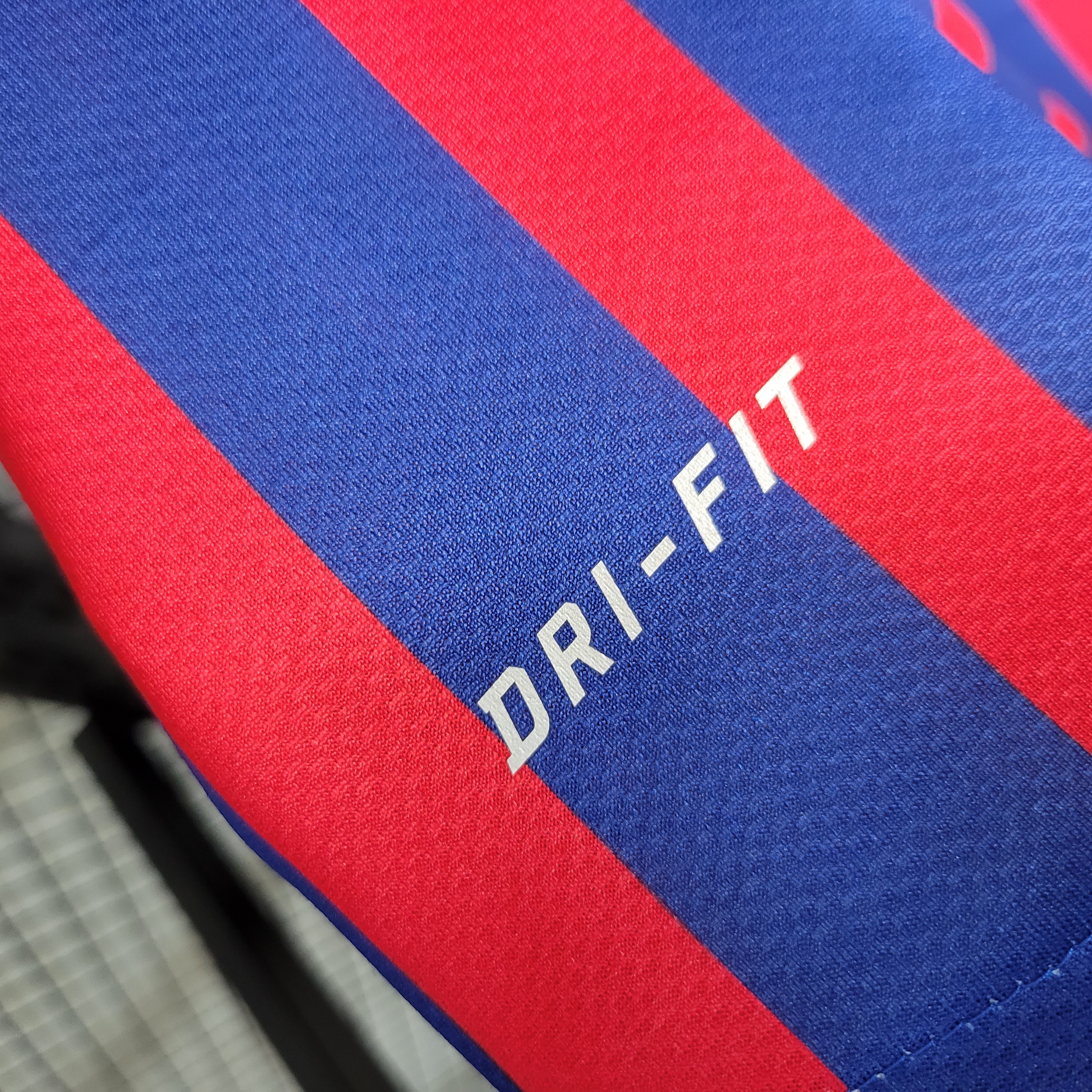 ManixJersey.com | Retro Barcelona 11-12 Home Stadium Jersey -Customize Name, Number and Patch | Worldwide Shipping