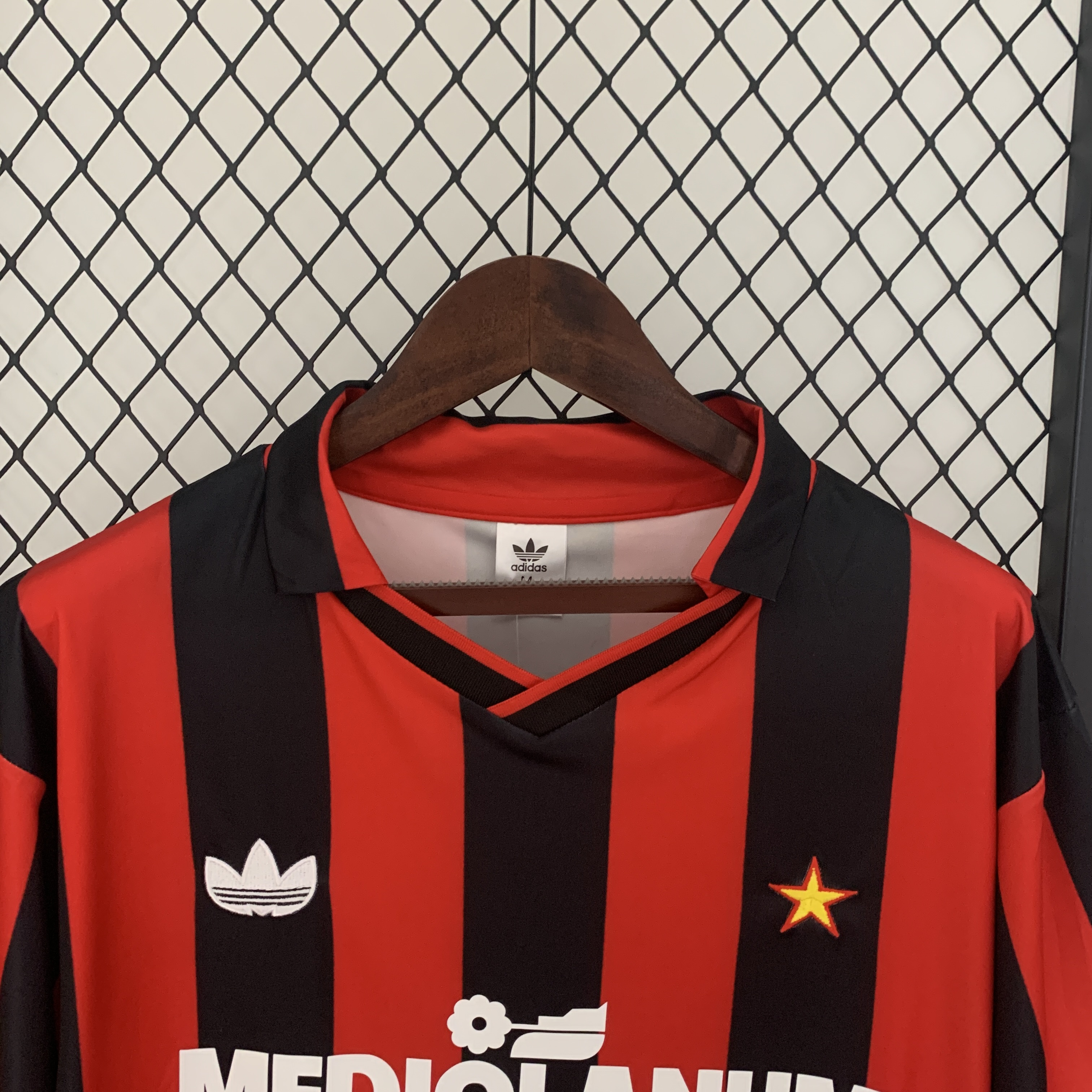 GlobeJersey-Retro AC Milan 90-91 Home Stadium Jersey