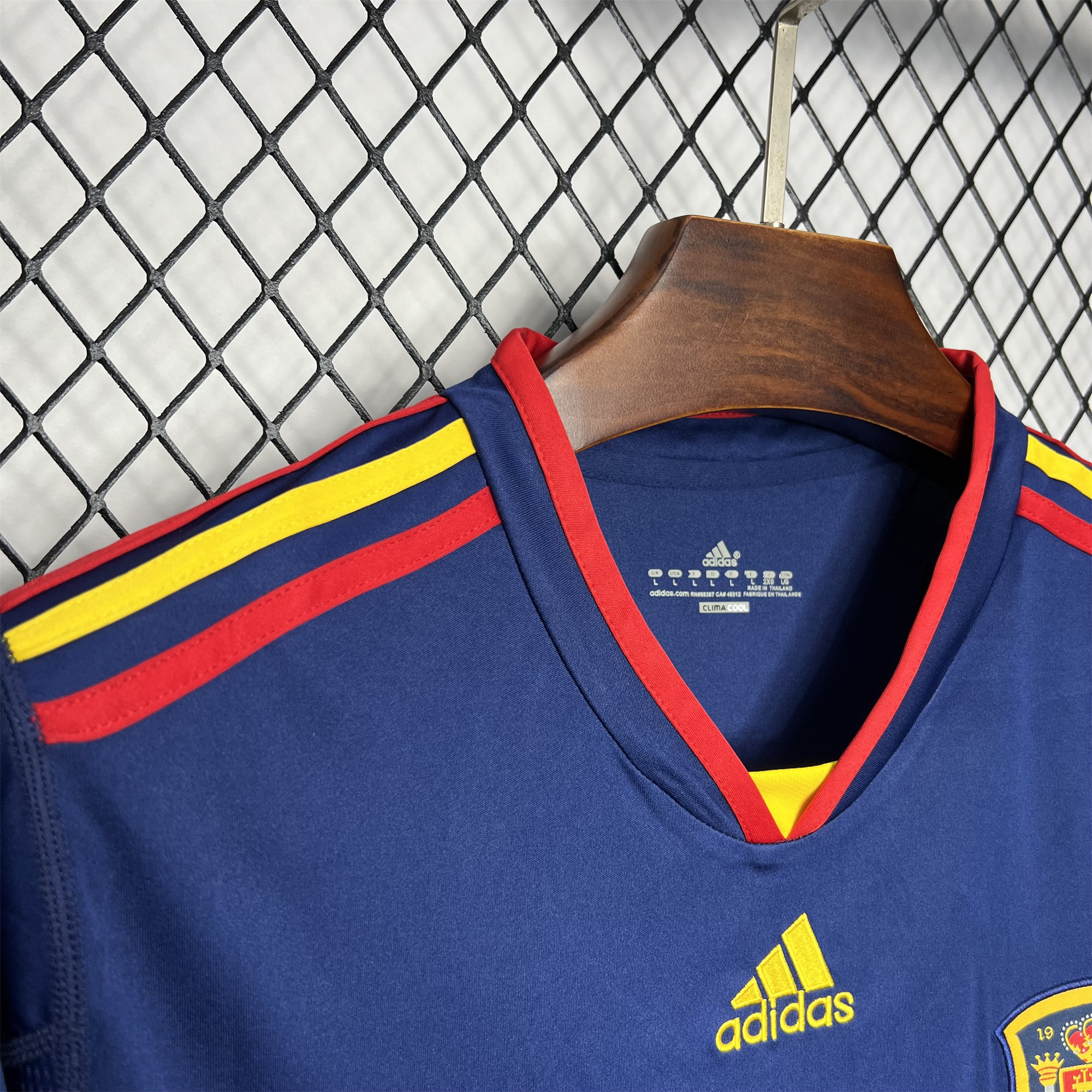 unitedfutballjersey-Retro Spain 2010 Away Stadium Jersey