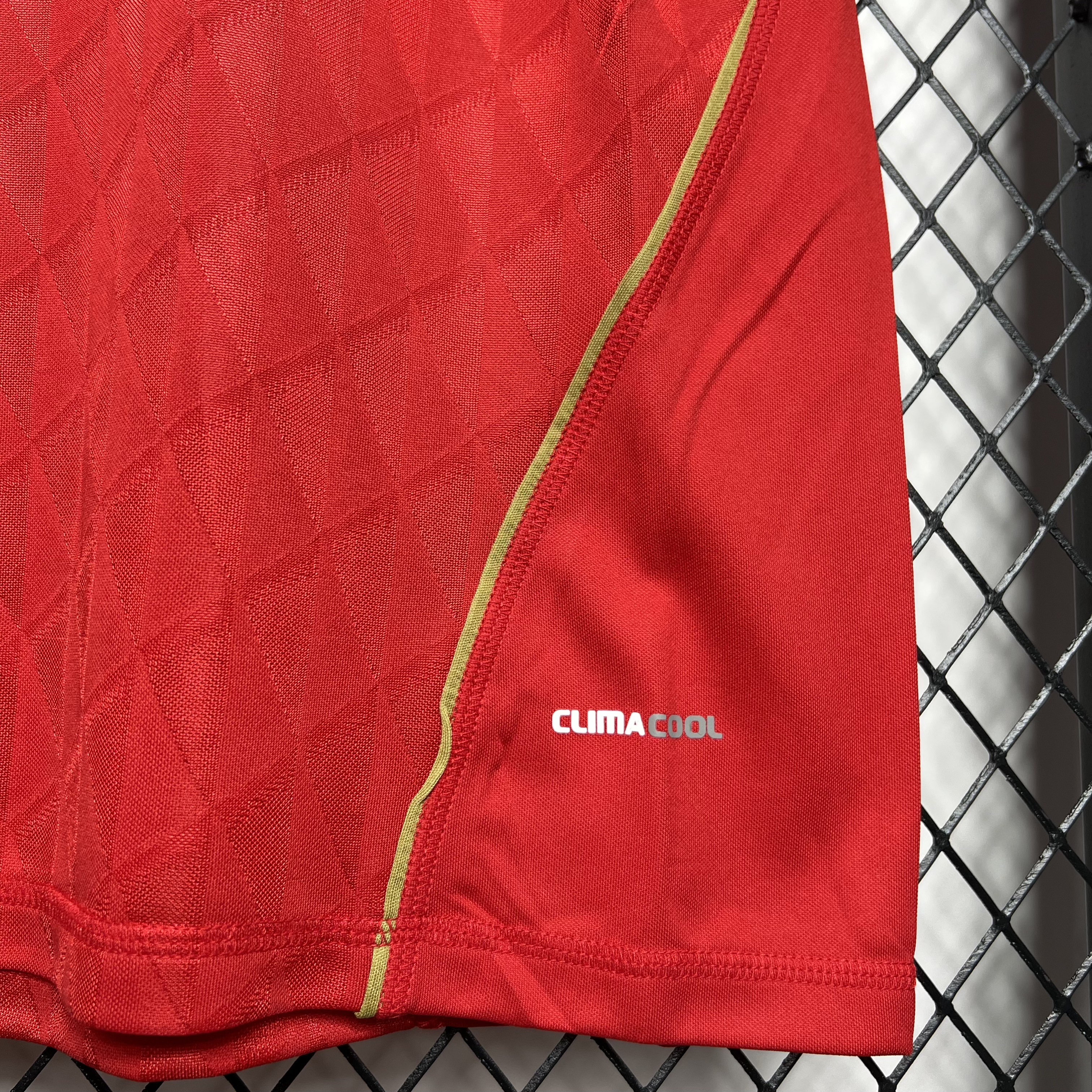 ManixJersey.com | Retro Liver.pool 2010-11 Home Stadium Jersey -Customize Name, Number and Patch | Worldwide Shipping