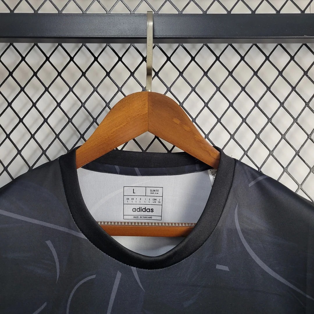 ManixJersey.com | Newcastle United 24-25 Black Pre-Match Training Jersey - Fans Version -Customize Name, Number and Patch | Worldwide Shipping