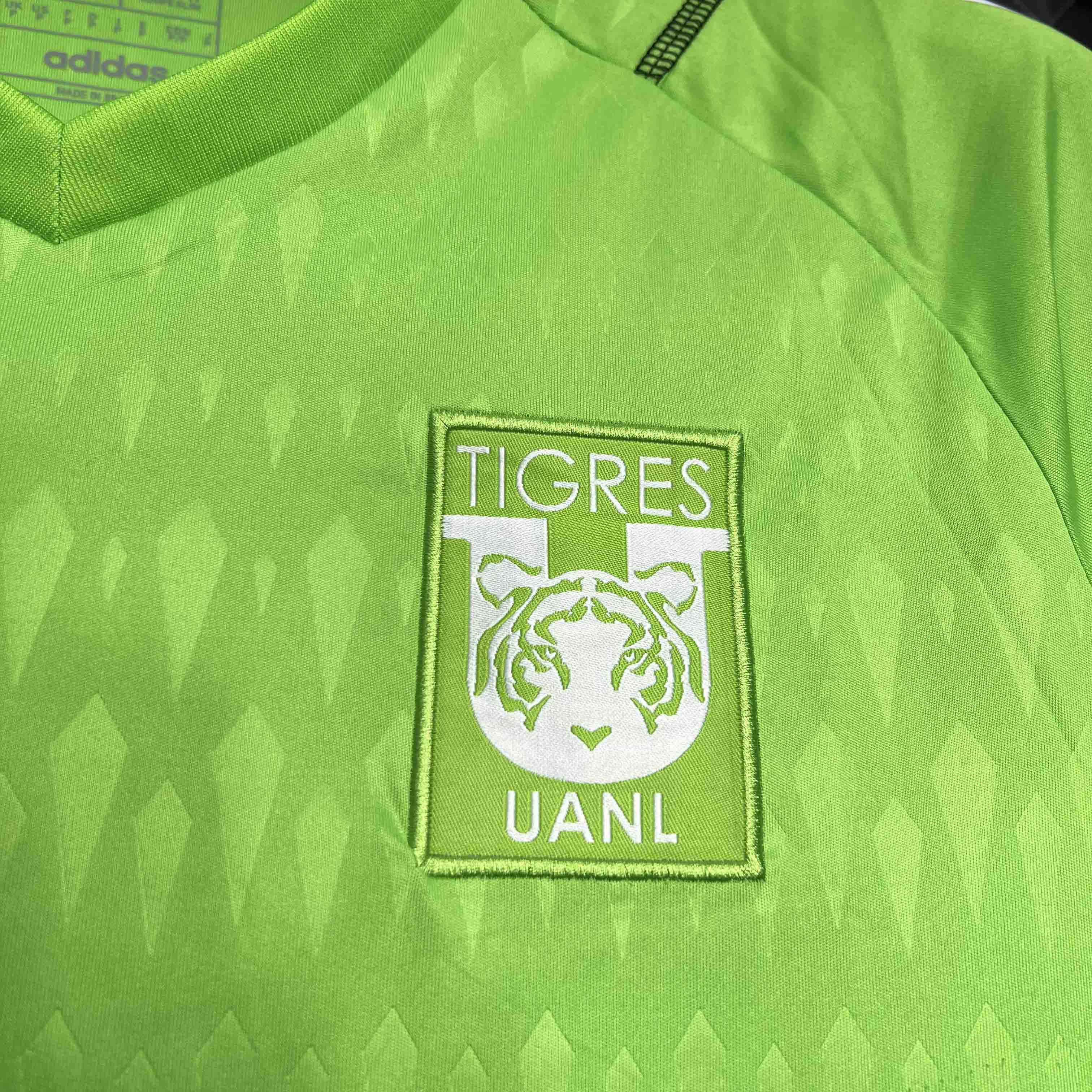 SIUjerseys-Tigres UANL 24-25 Green Goalkeeper Jersey - Fans Version