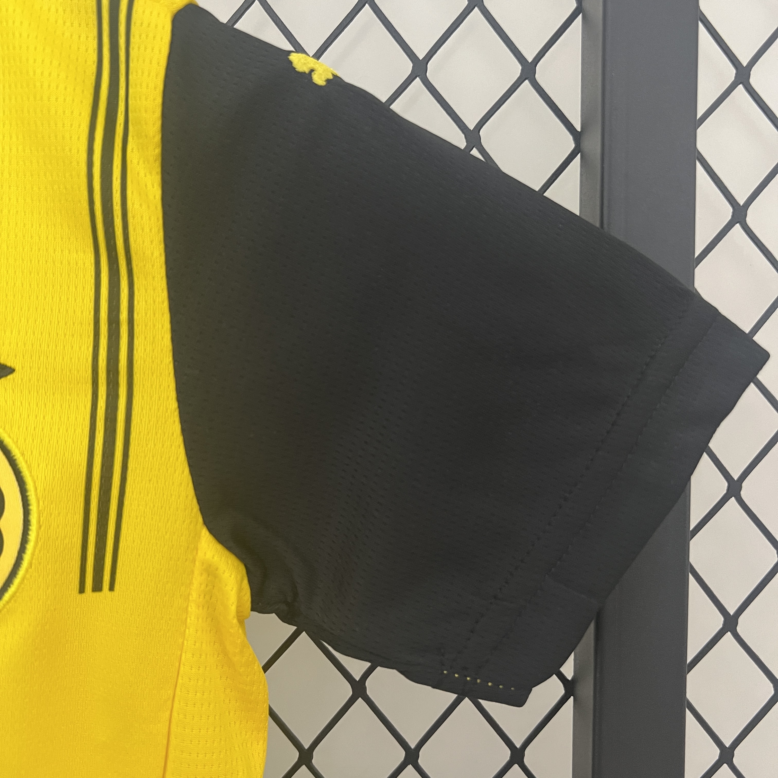 ManixJersey.com | Dortmund 24-25 Home Stadium Kids Kit -Customize Name, Number and Patch | Worldwide Shipping