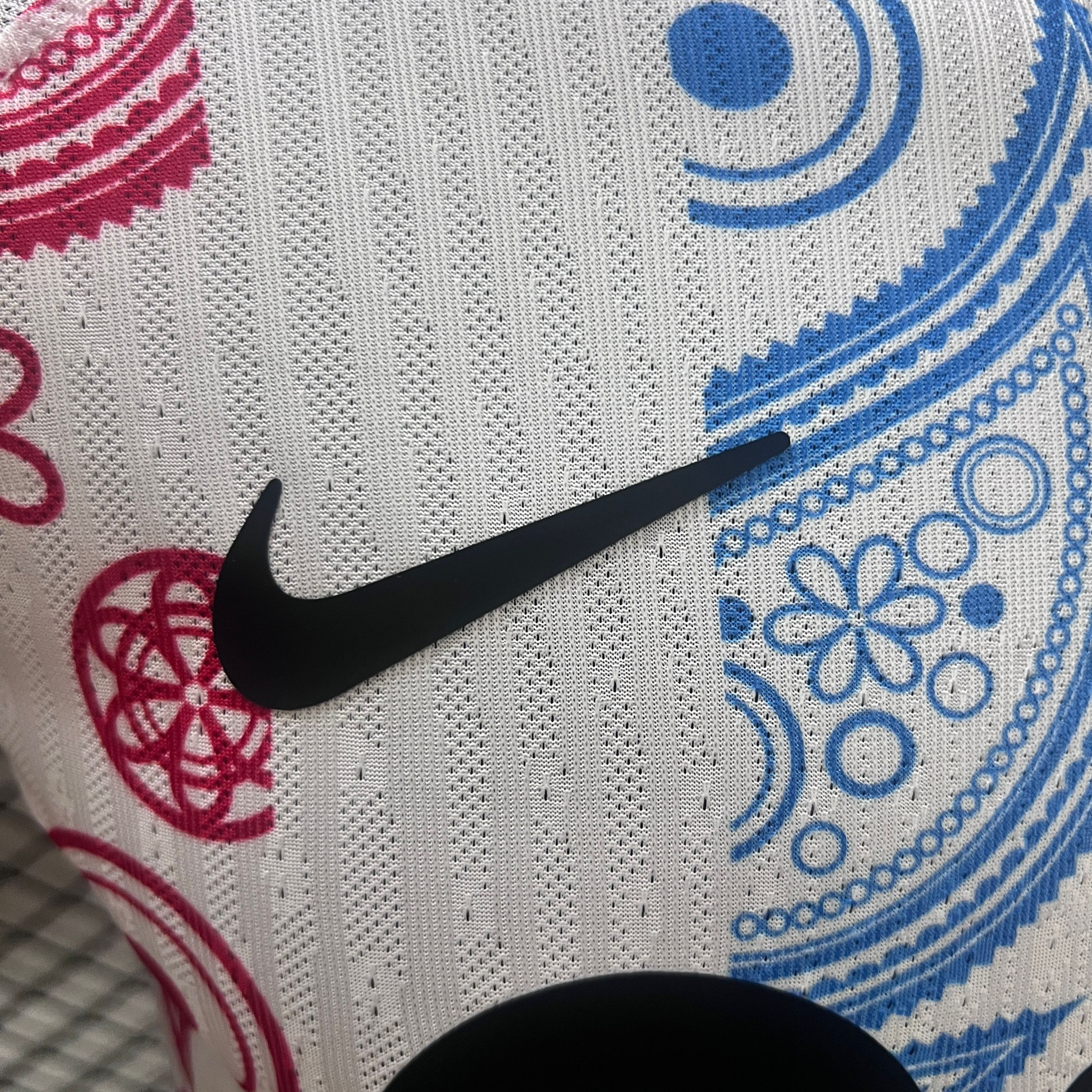 ManixJersey.com | Barcelona 24-25 White Speical Jersey - Player Version -Customize Name, Number and Patch | Worldwide Shipping