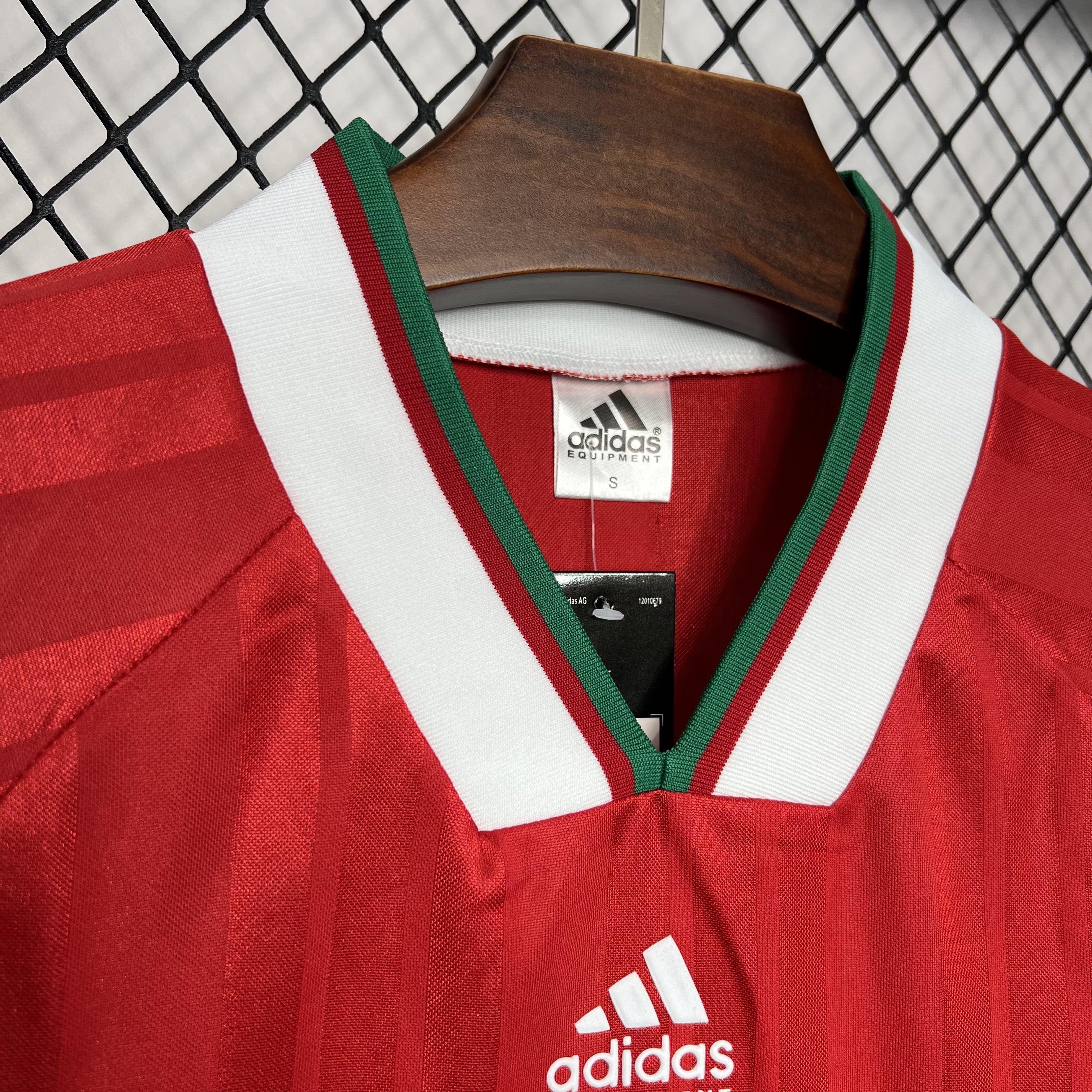 JerseysGala.com | Retro Liver.pool 1993-95 Home Stadium Jersey -Customize Name, Number and Patch | Worldwide Shipping