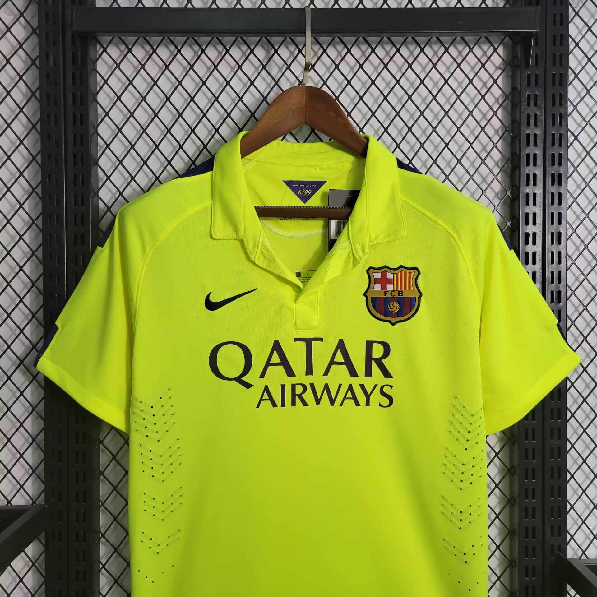SIUjerseys-Retro Barcelona 14-15 Third Jersey