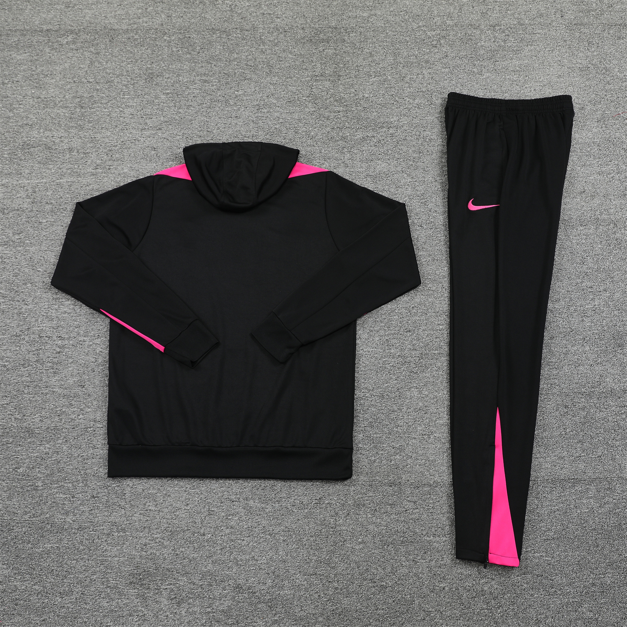 ManixJersey.com | C.H.E.L.S.E.A 24-25 Training Hoodie Set - Black Hoodie and Black Pants -Customize Name, Number and Patch | Worldwide Shipping